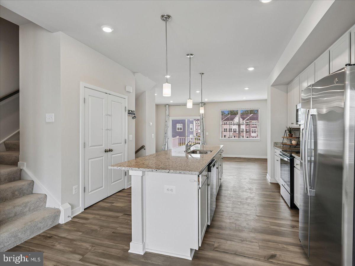 CLEVENGER CORNER VILLAGE - Residential