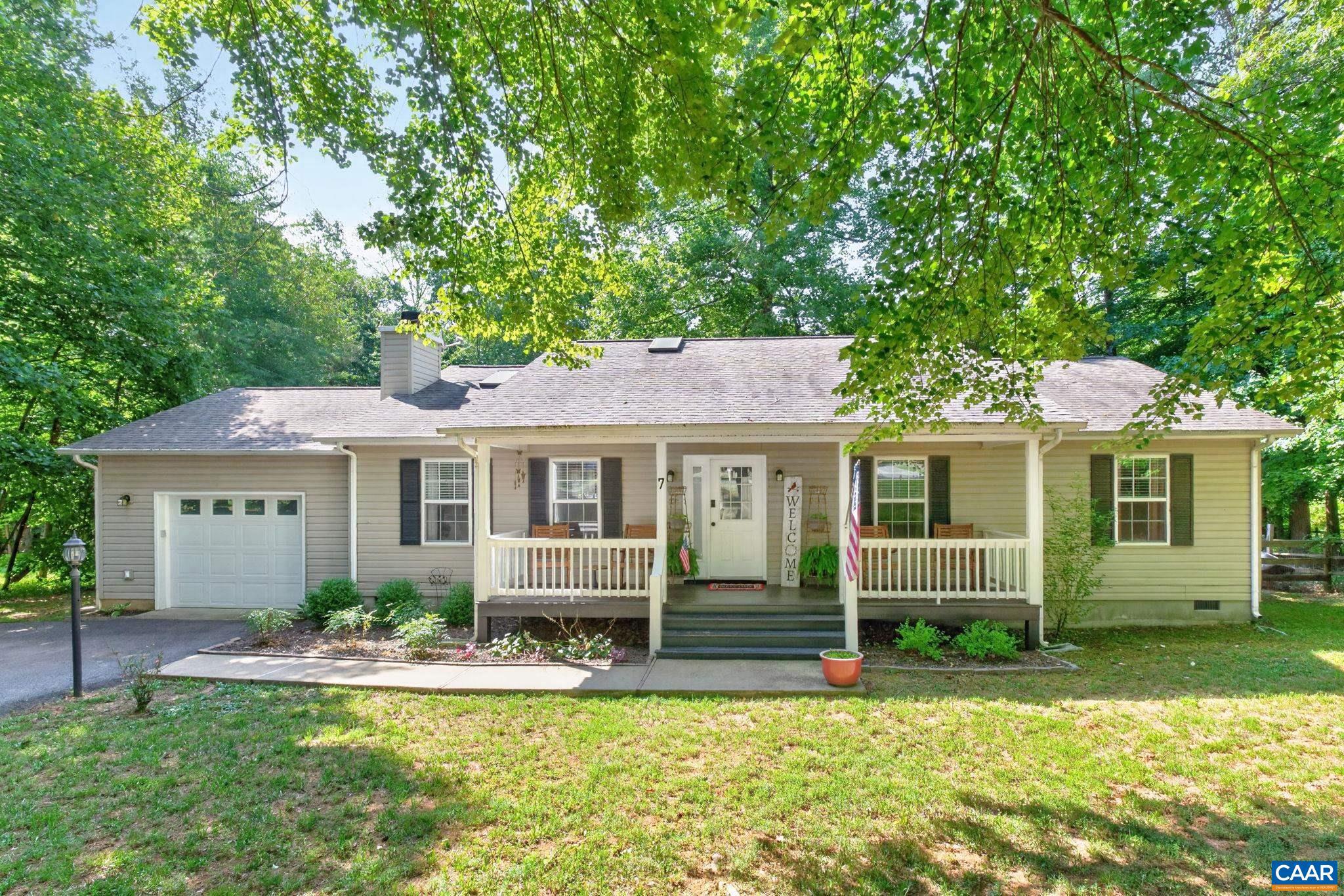 LAKE MONTICELLO - Residential