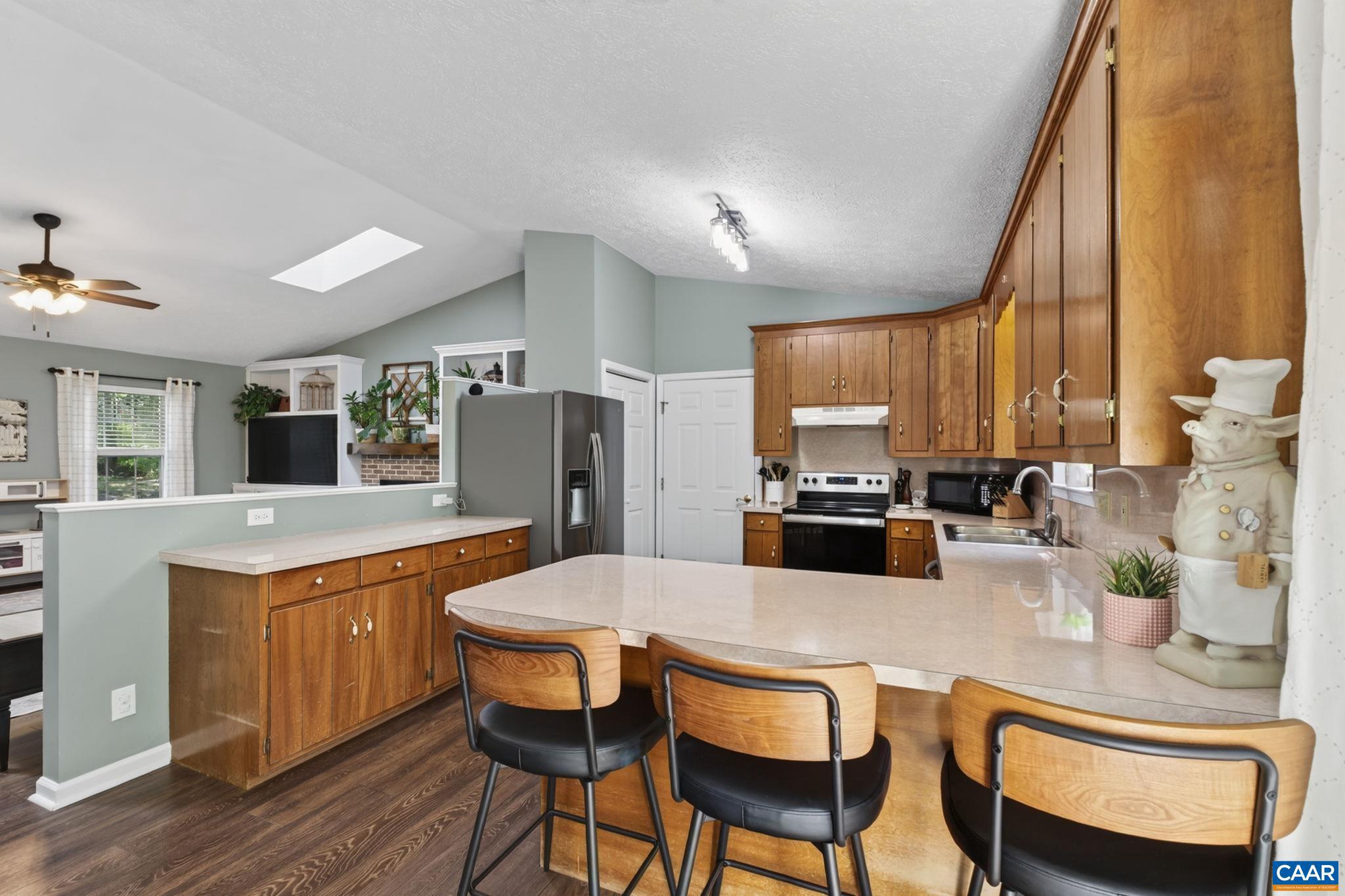 LAKE MONTICELLO - Residential