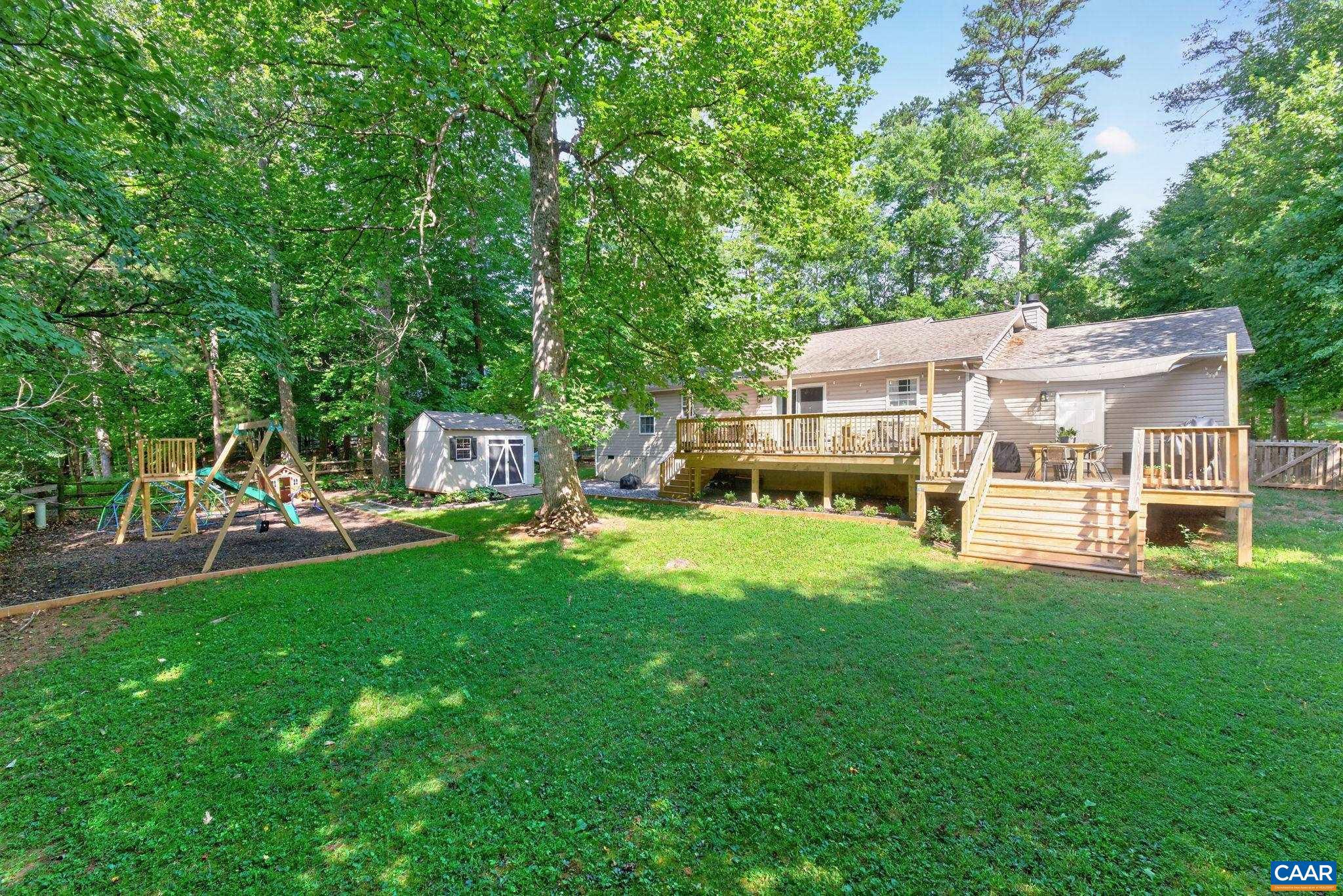 LAKE MONTICELLO - Residential