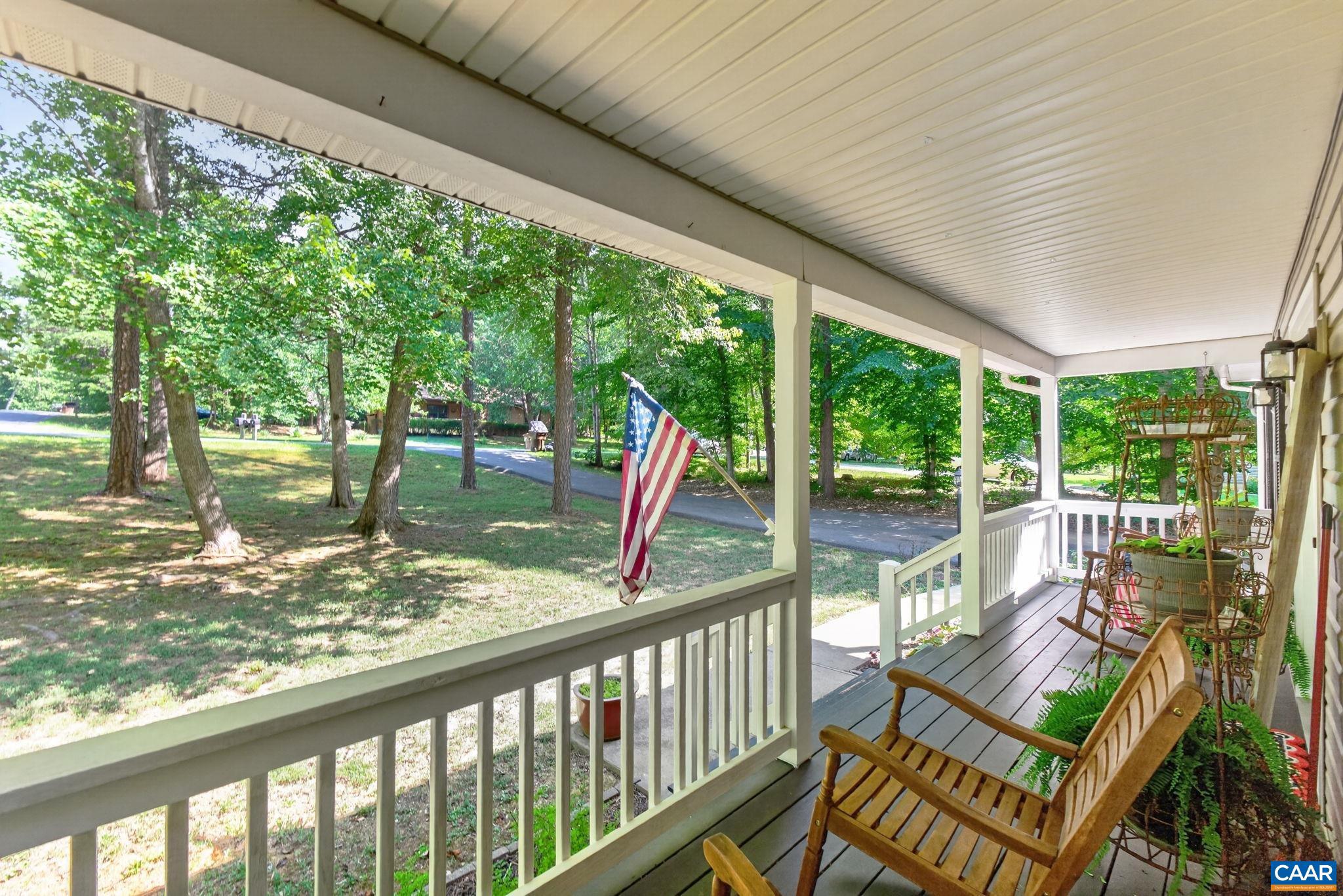 LAKE MONTICELLO - Residential