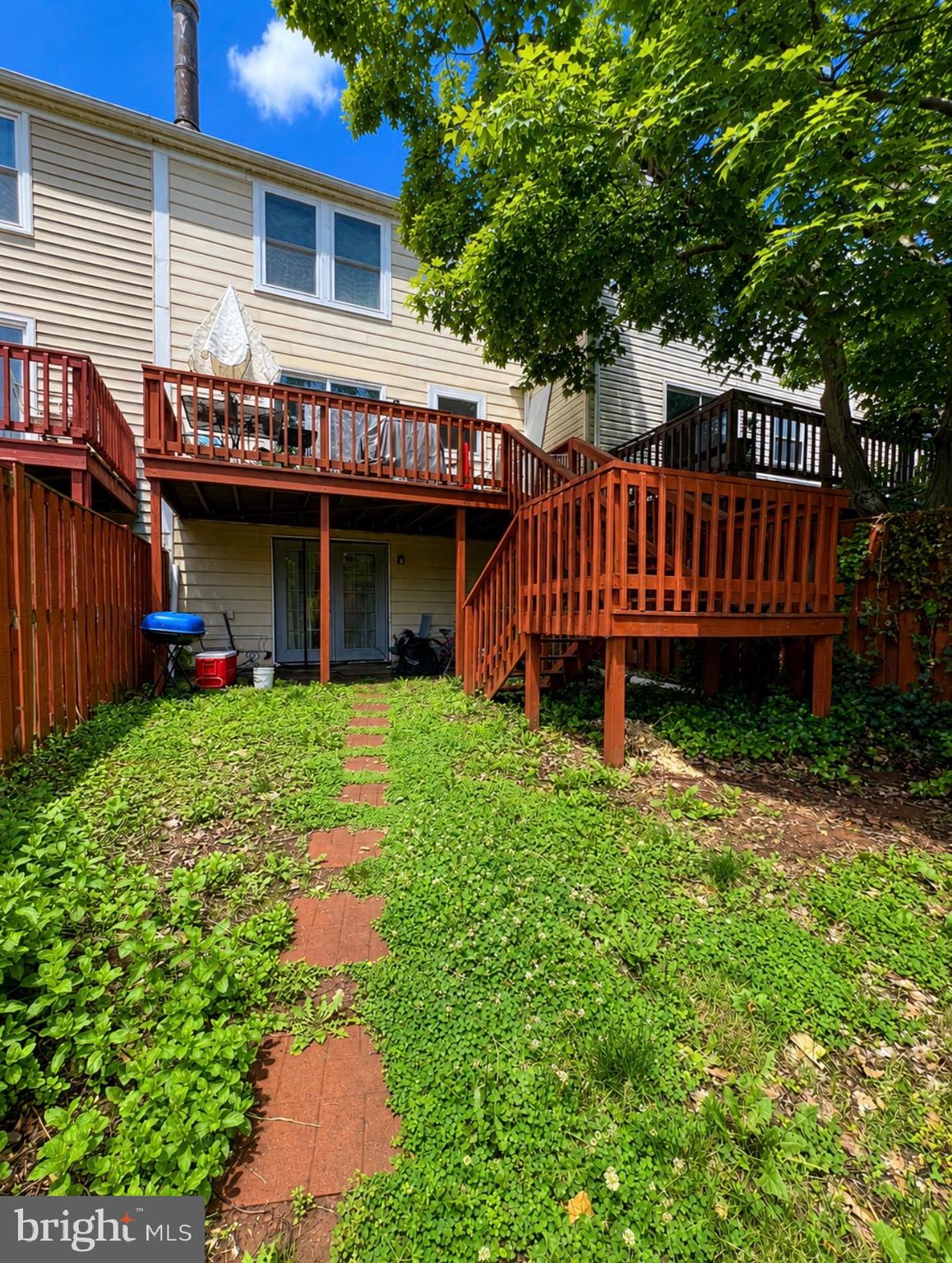 HILLCREST ORCHARDS - Residential