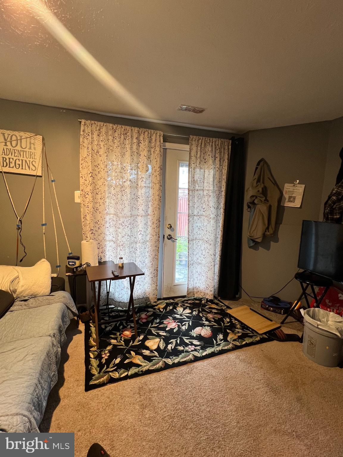 HILLCREST ORCHARDS - Residential
