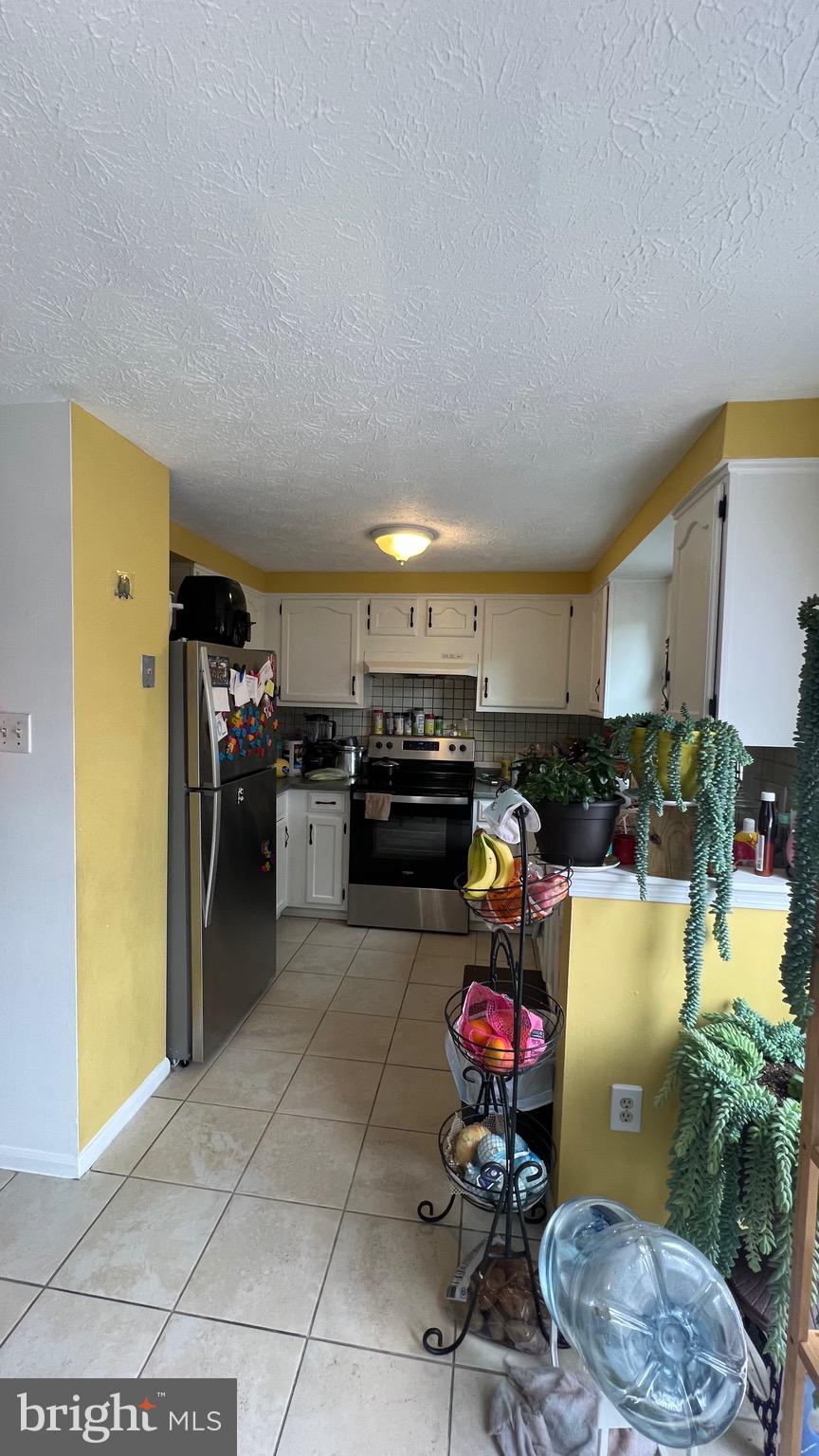 HILLCREST ORCHARDS - Residential