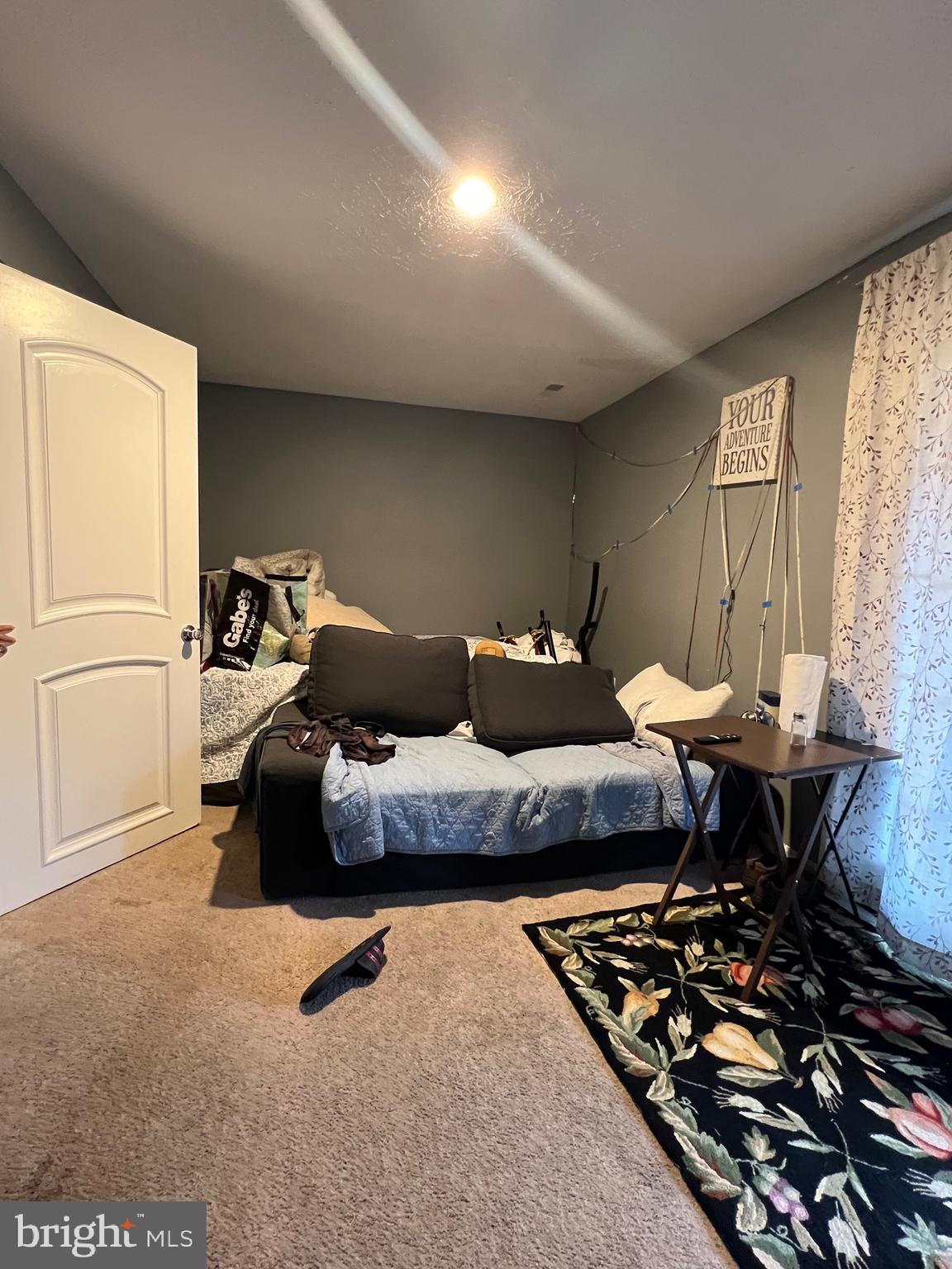 HILLCREST ORCHARDS - Residential