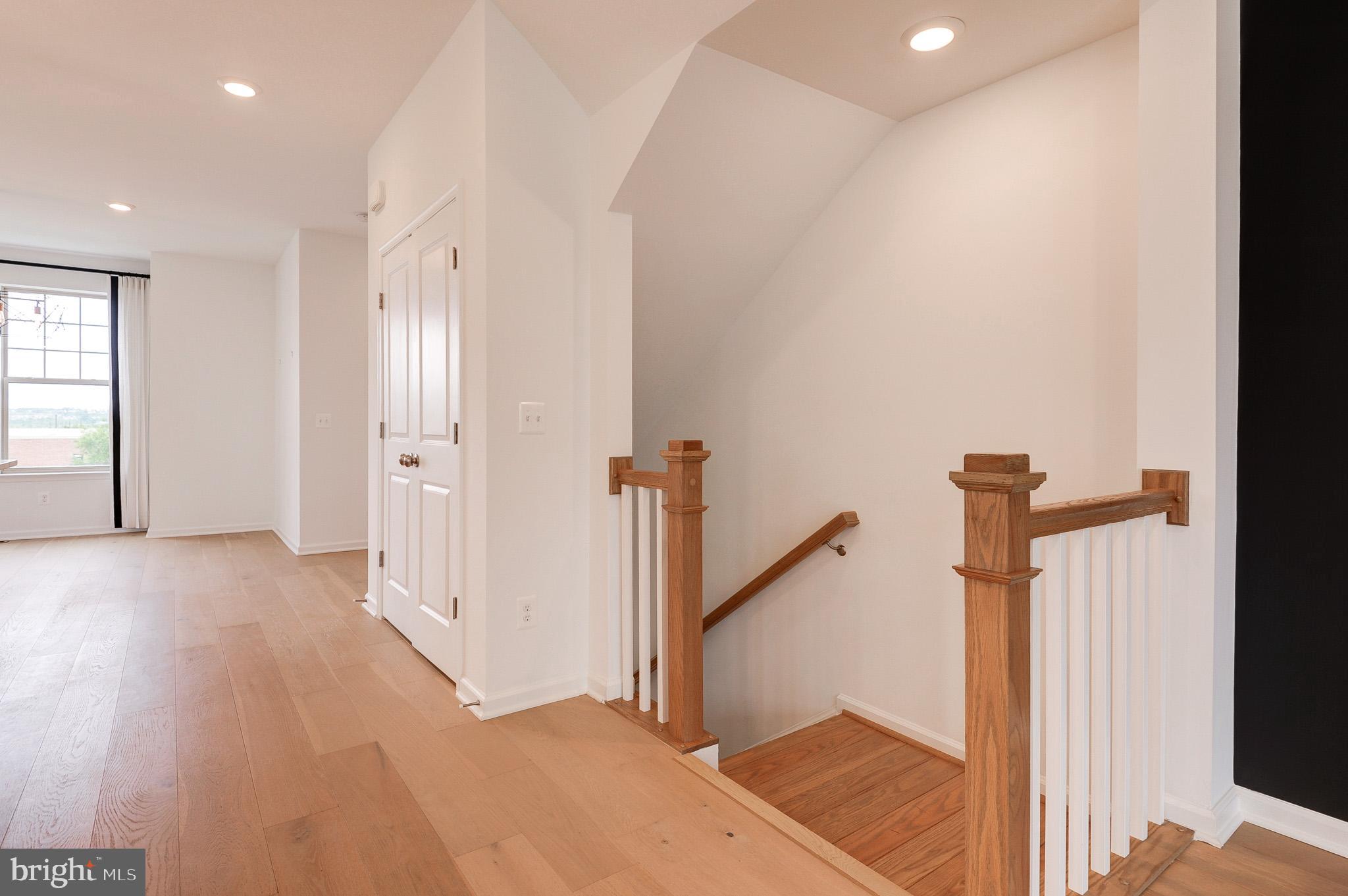 POTOMAC STATION MARKETPLACE - Residential Lease