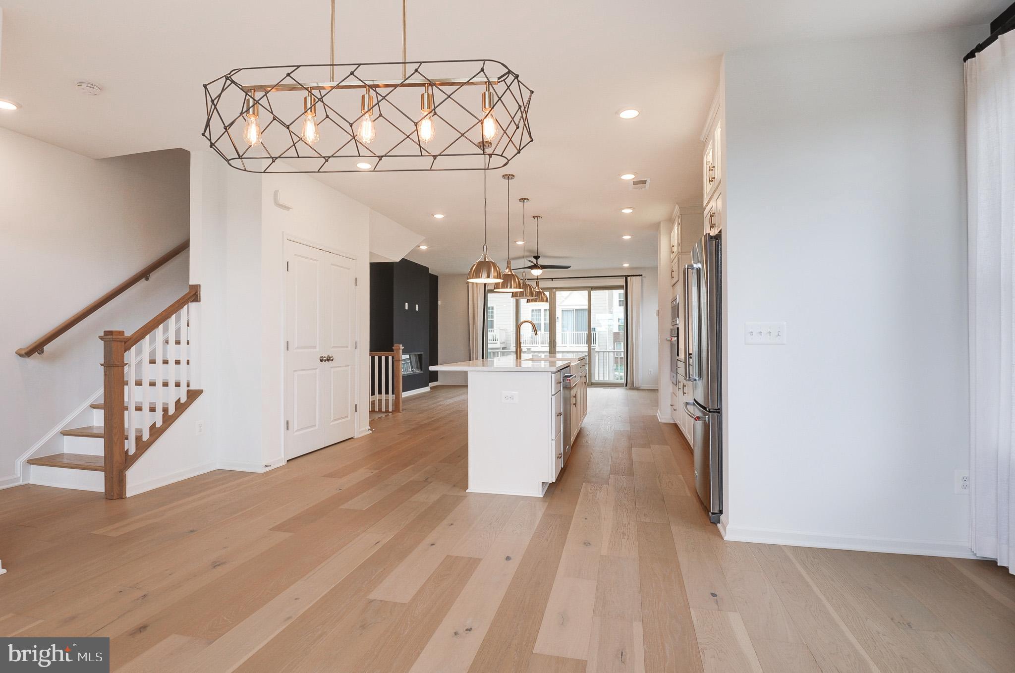 POTOMAC STATION MARKETPLACE - Residential Lease