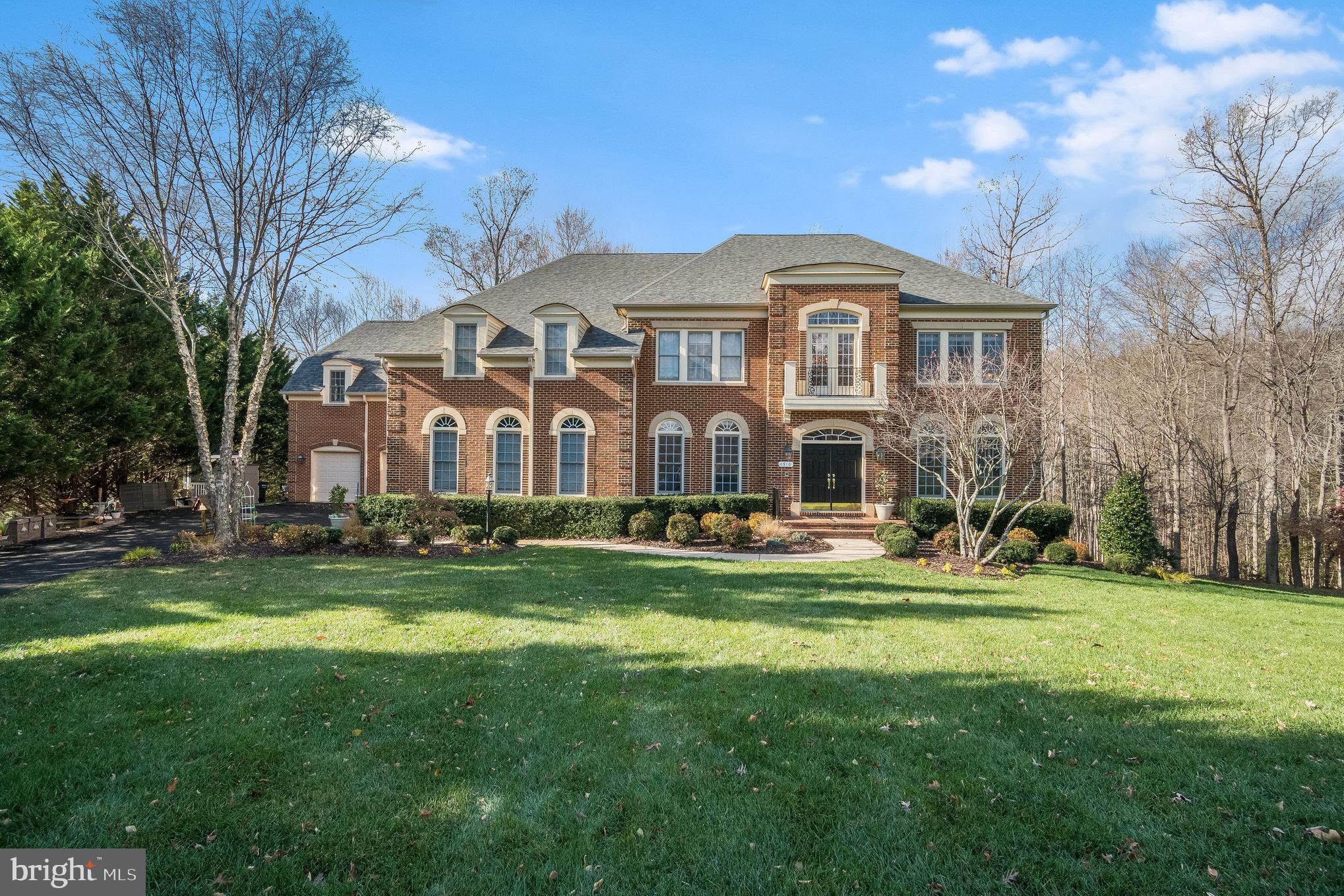 RUNNING CREEK - Residential