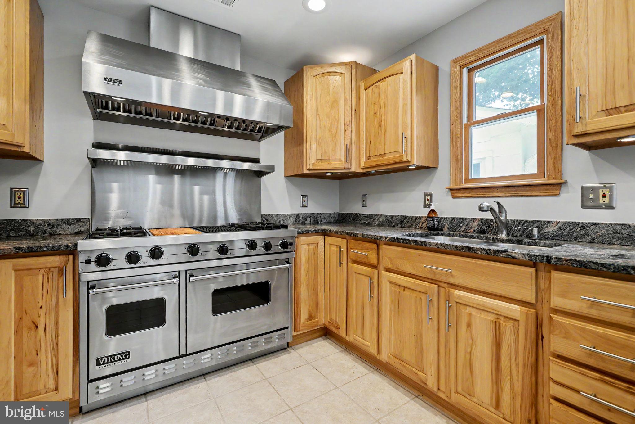 WEST LAWN - Residential