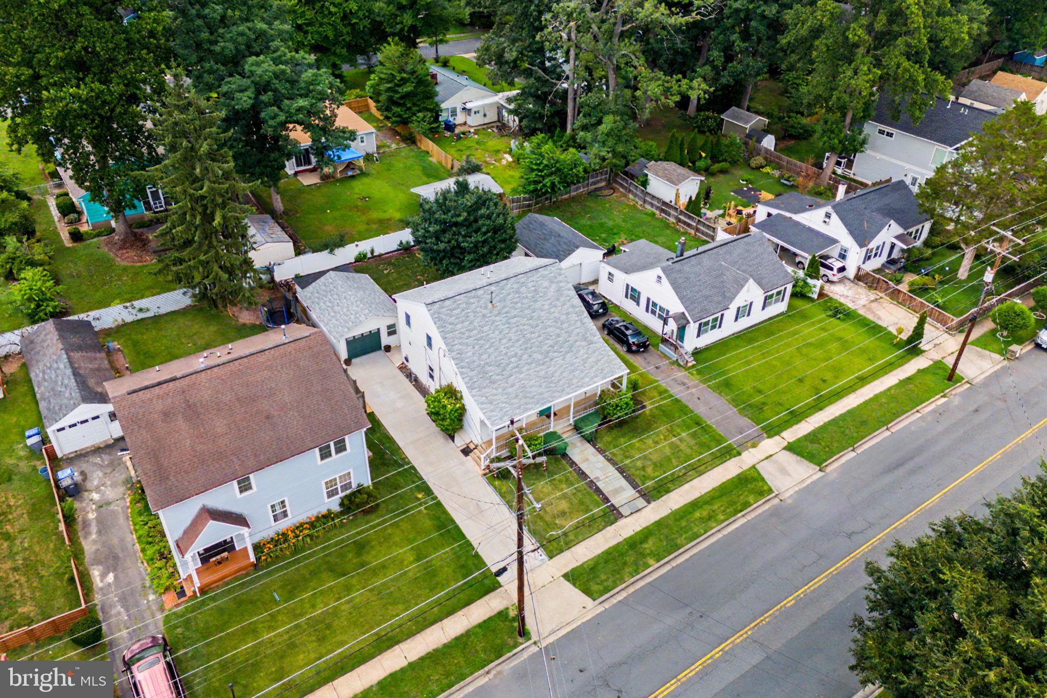 WEST LAWN - Residential