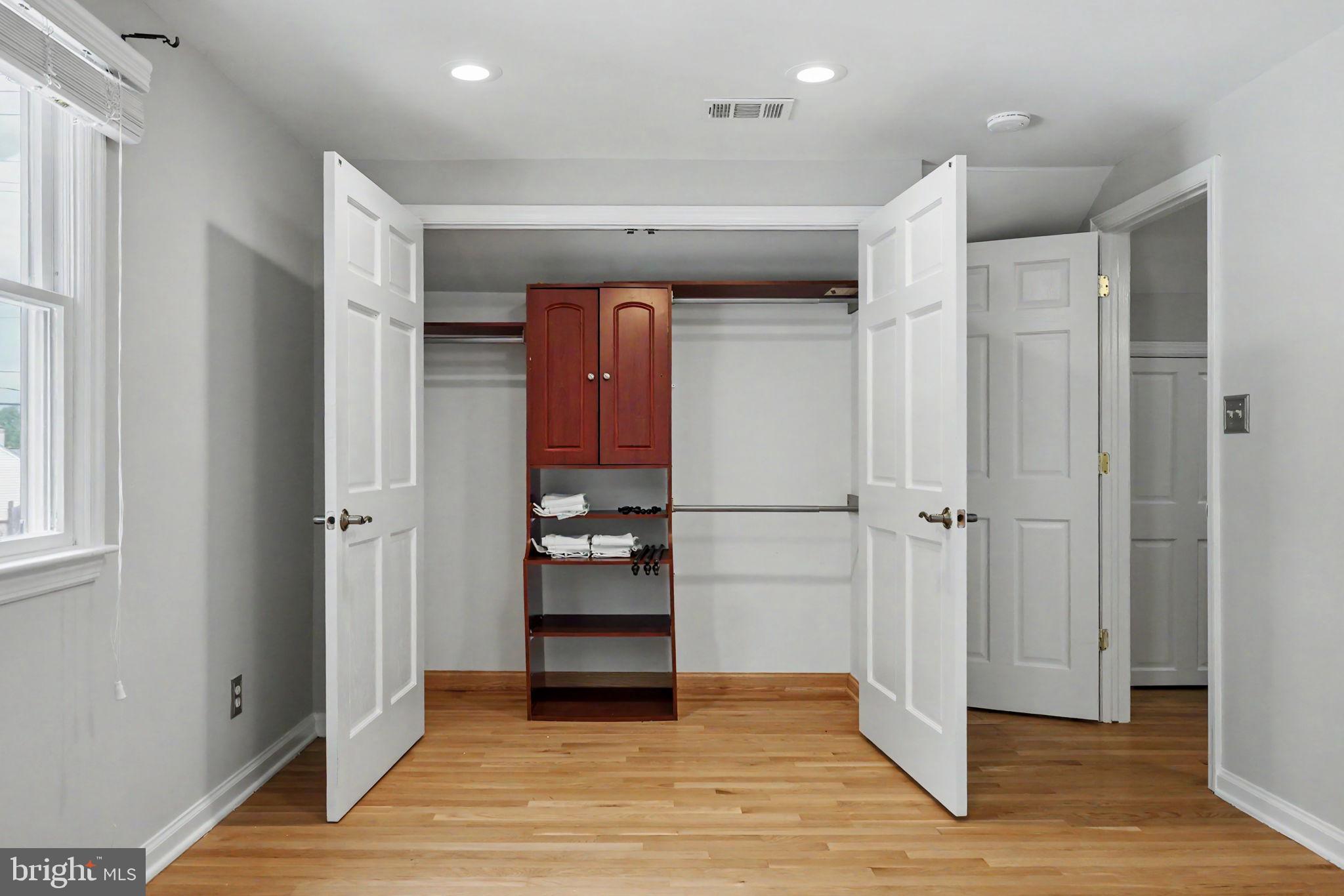 WEST LAWN - Residential