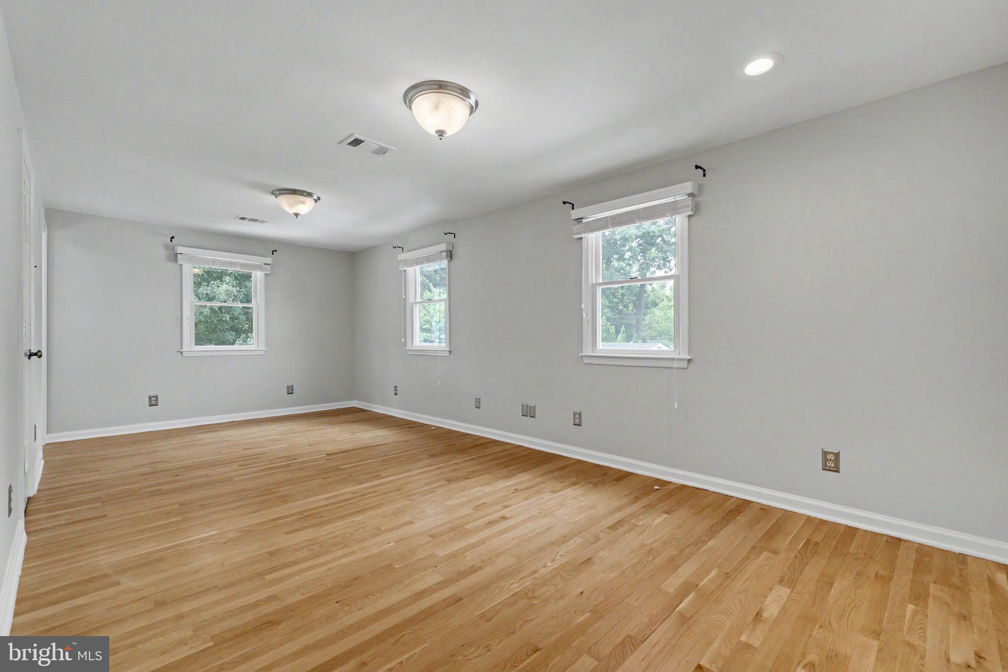 WEST LAWN - Residential