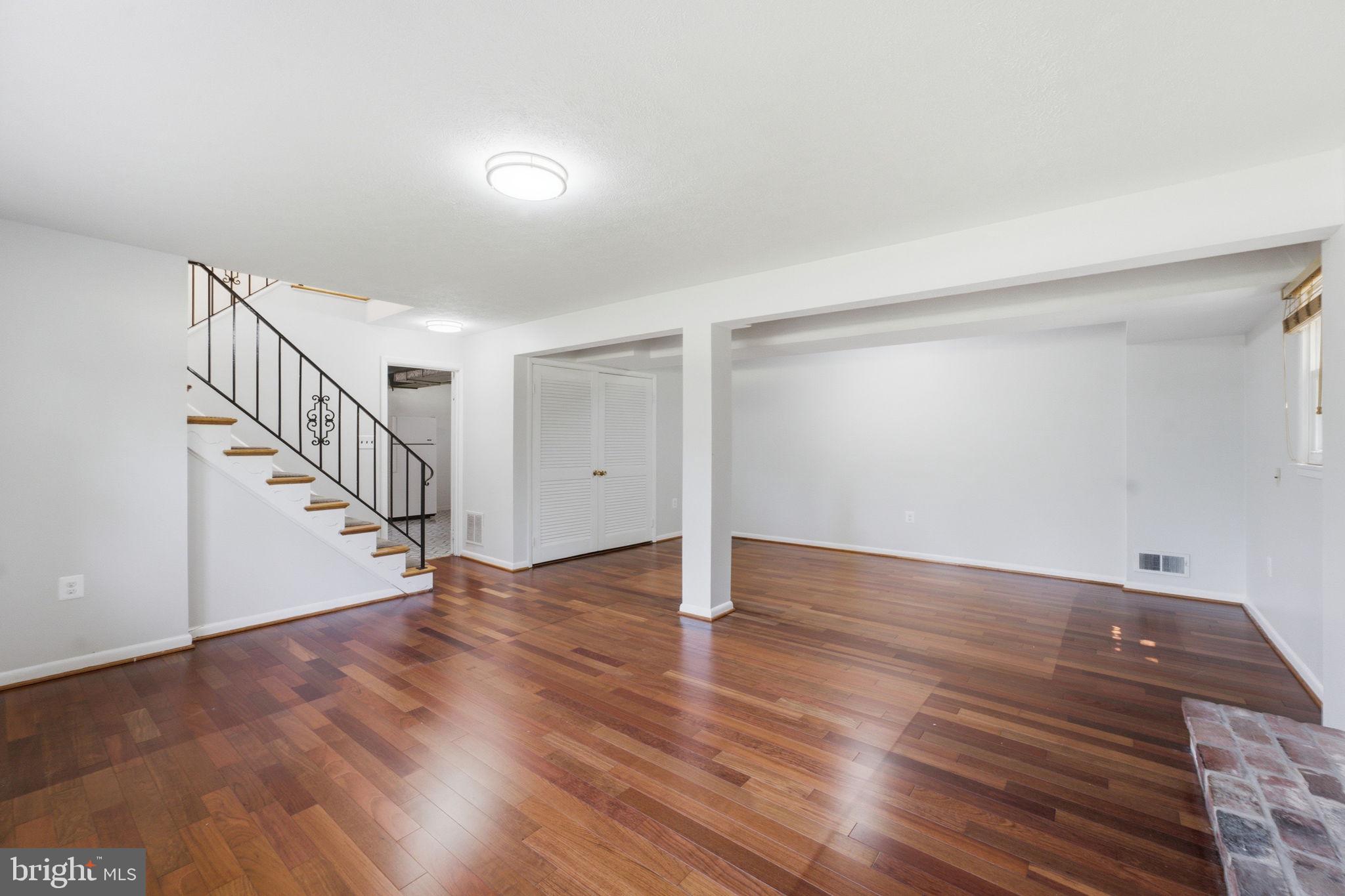 WILDWOOD KNOLLS - Residential