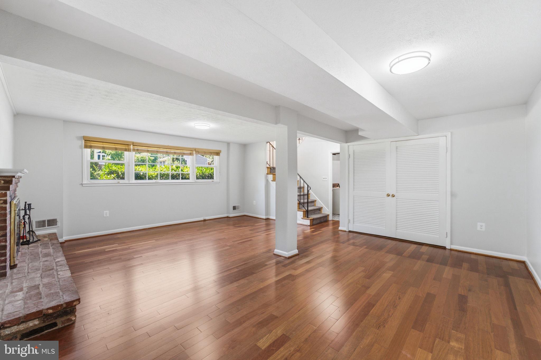 WILDWOOD KNOLLS - Residential