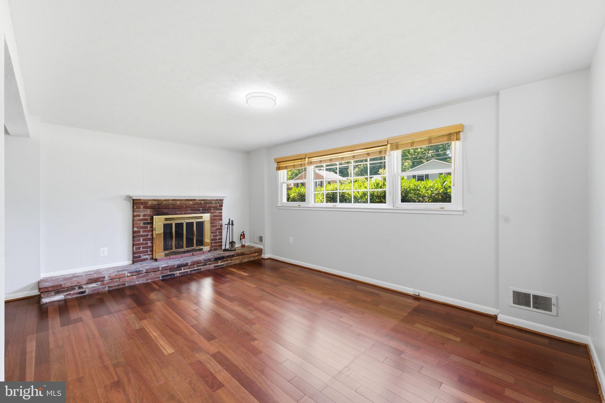 WILDWOOD KNOLLS - Residential