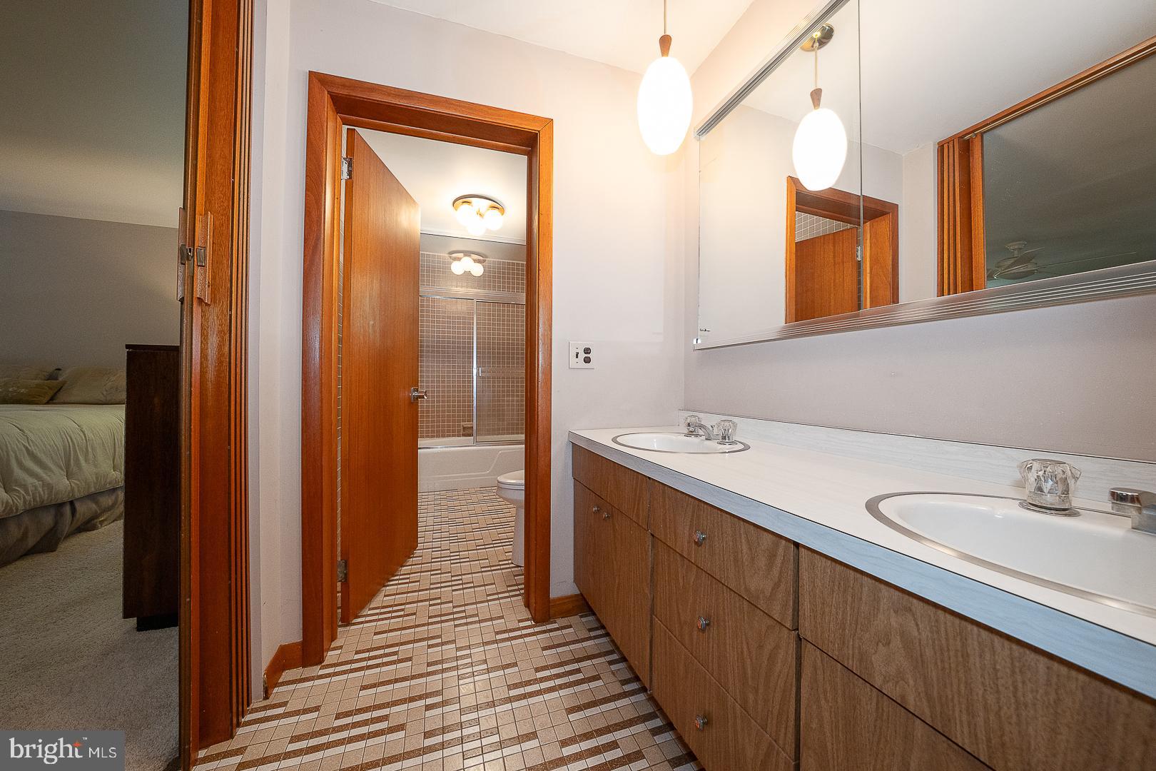 BOB WHITE FARMS - Residential