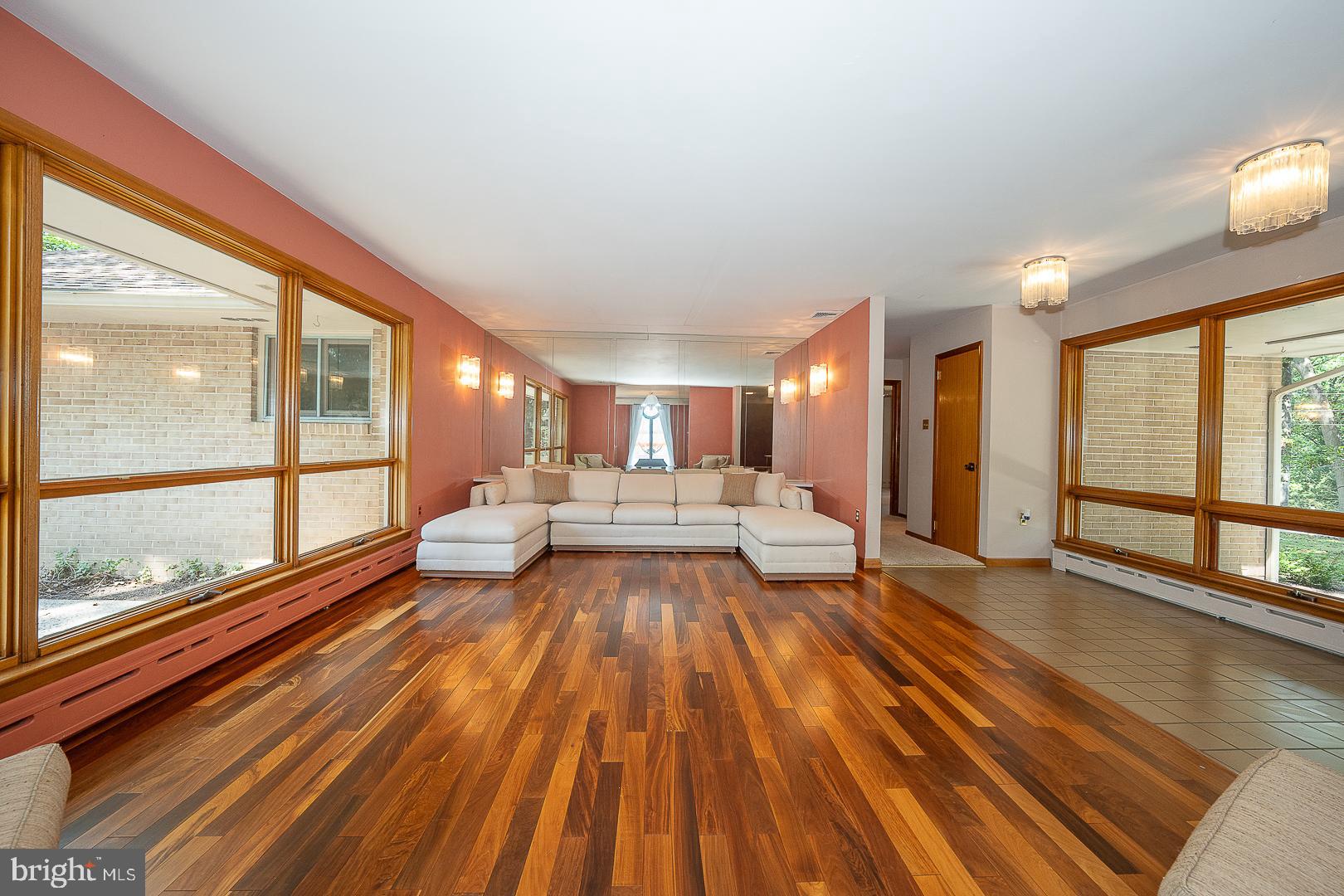 BOB WHITE FARMS - Residential