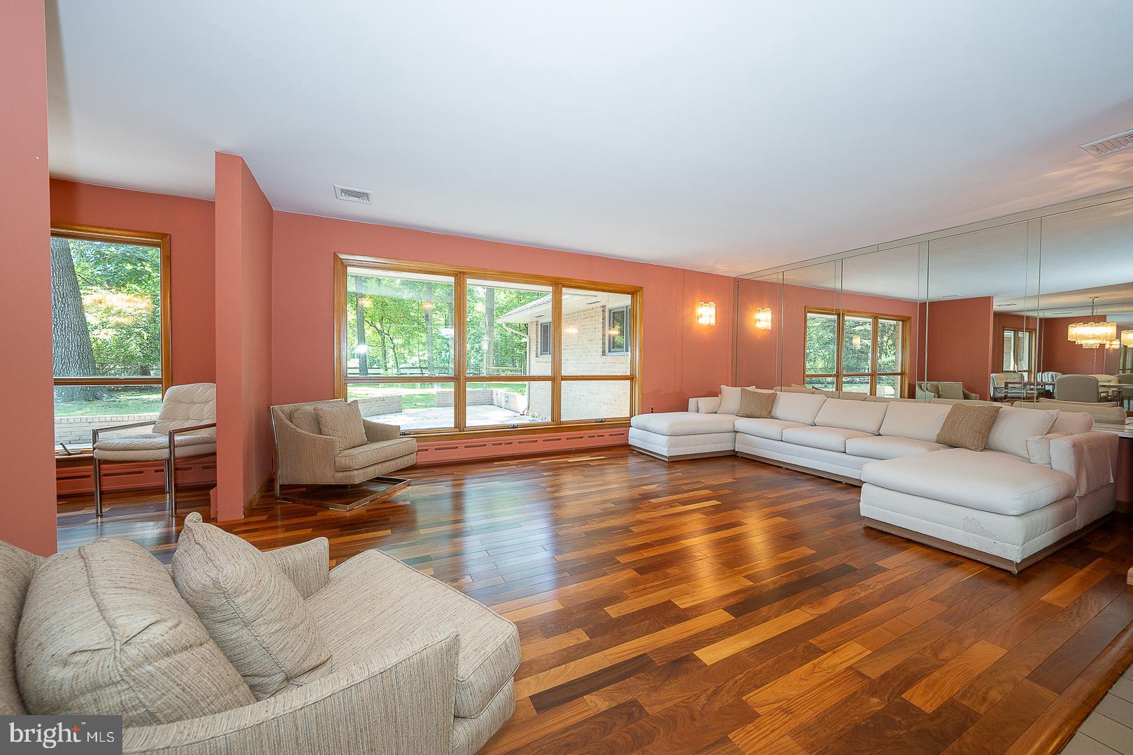 BOB WHITE FARMS - Residential