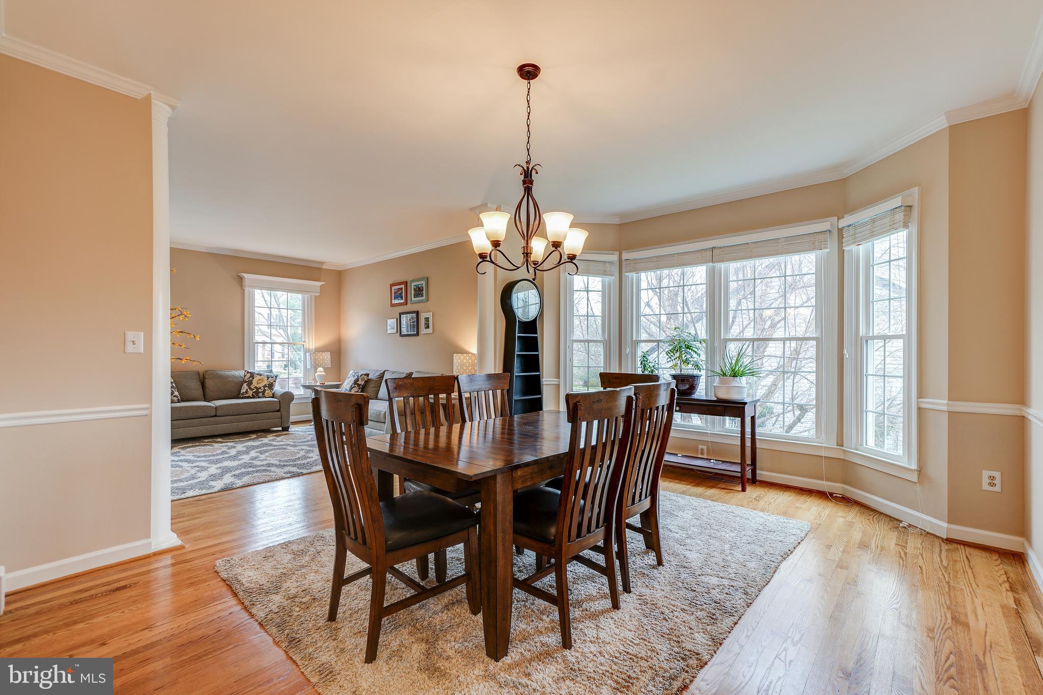 QUINCE ORCHARD KNOLLS - Residential