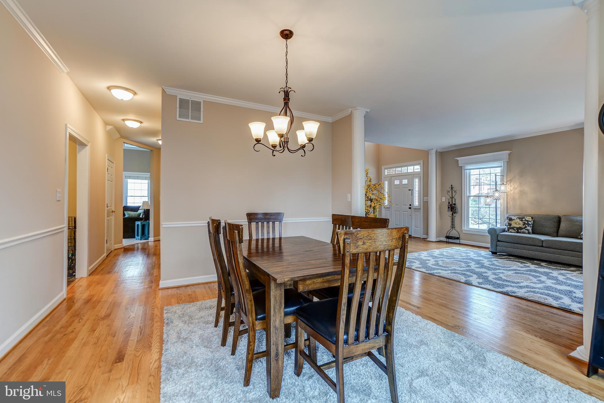 QUINCE ORCHARD KNOLLS - Residential