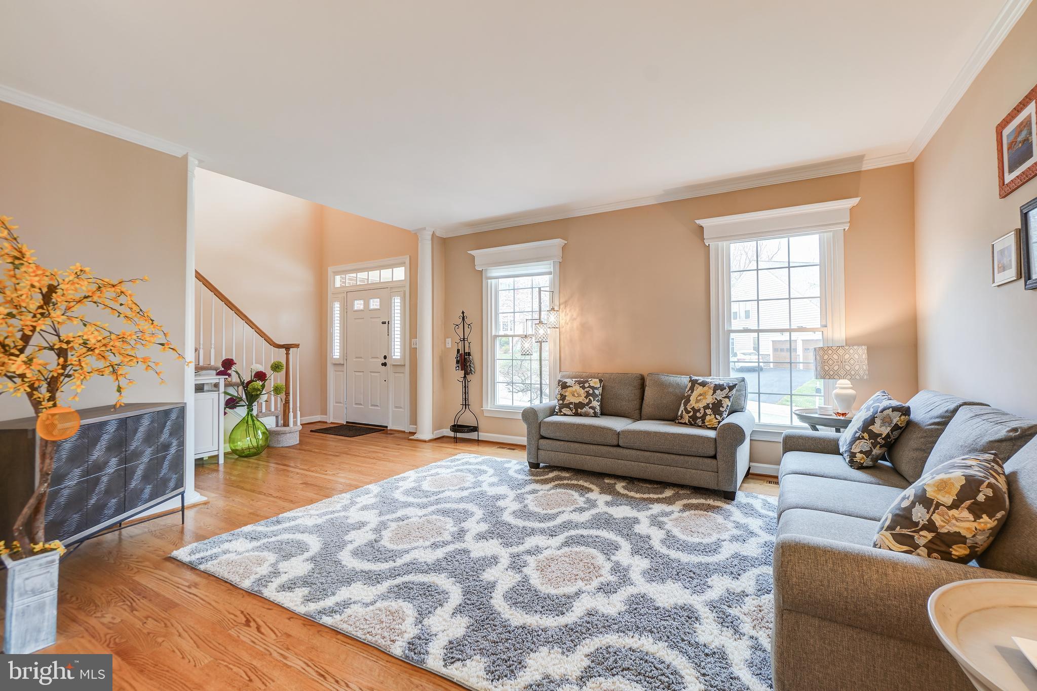 QUINCE ORCHARD KNOLLS - Residential