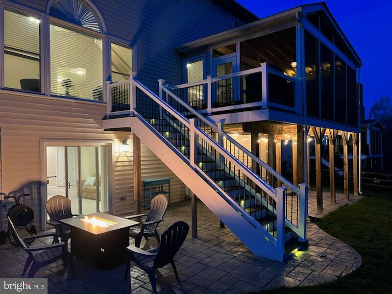 QUINCE ORCHARD KNOLLS - Residential