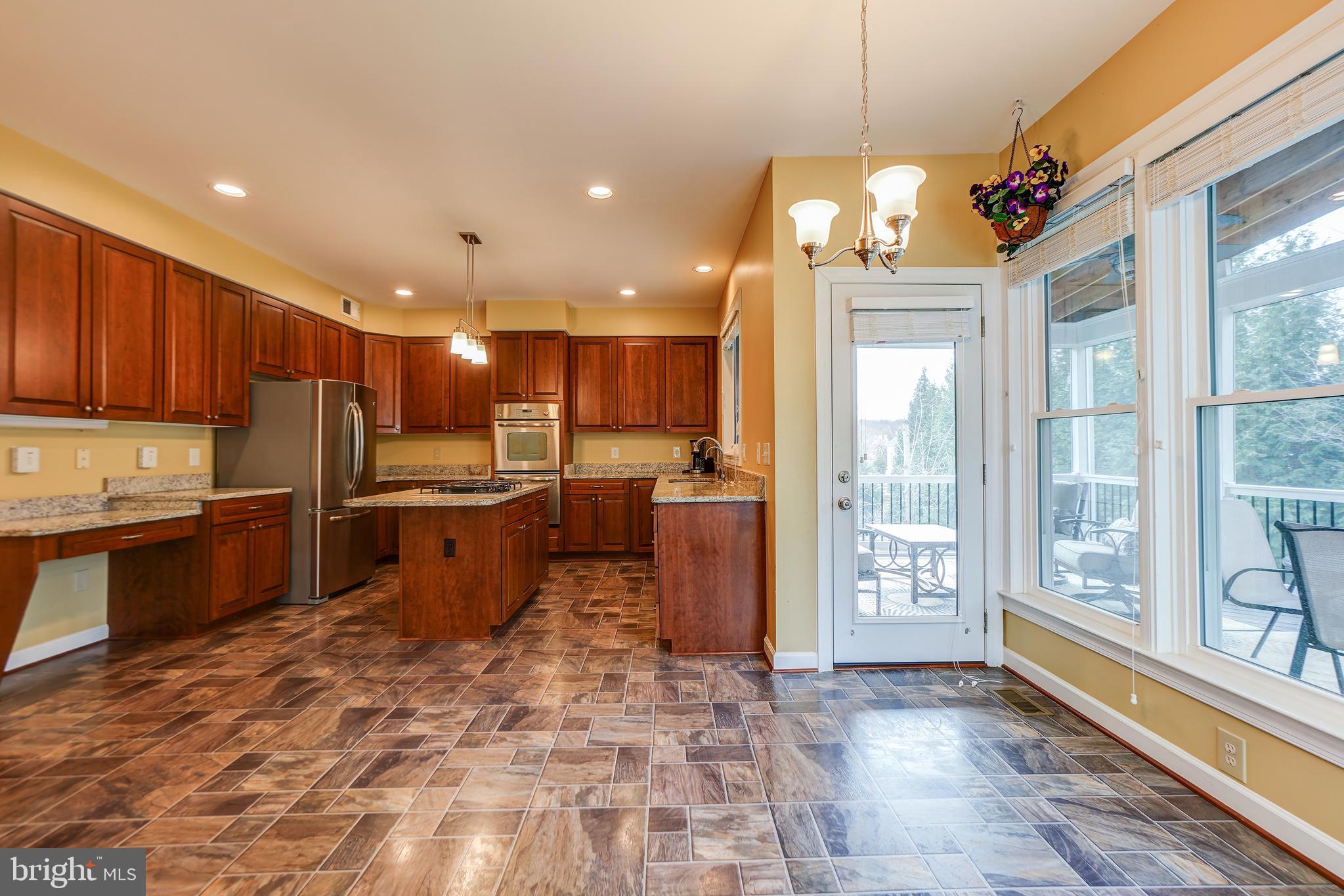 QUINCE ORCHARD KNOLLS - Residential