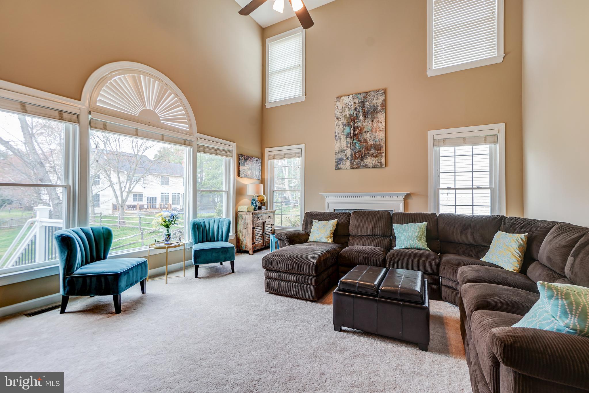 QUINCE ORCHARD KNOLLS - Residential
