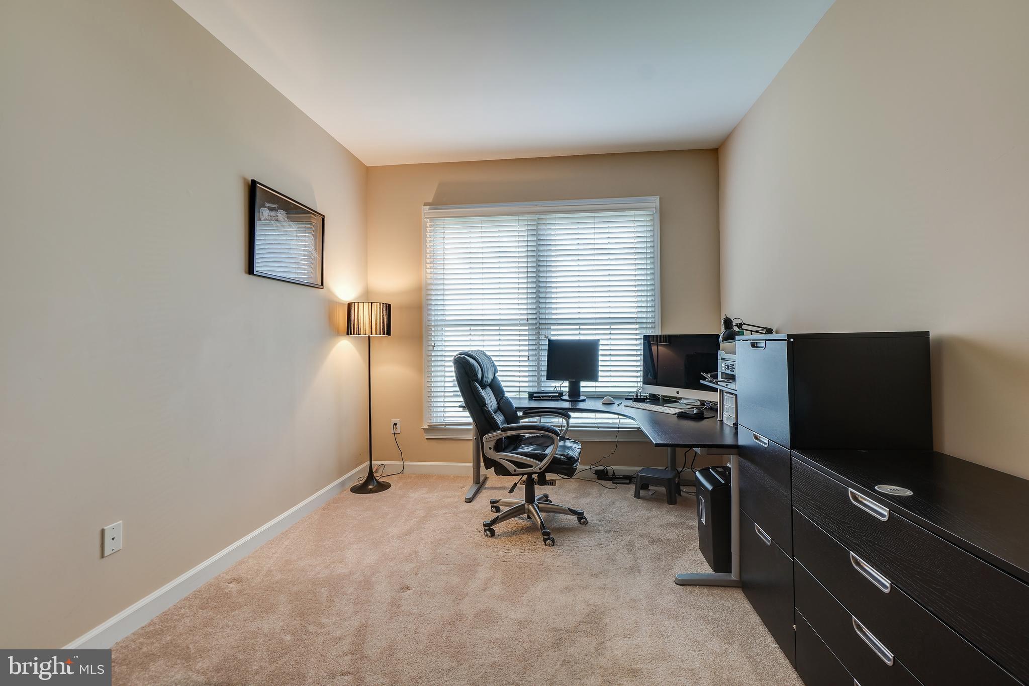 QUINCE ORCHARD KNOLLS - Residential