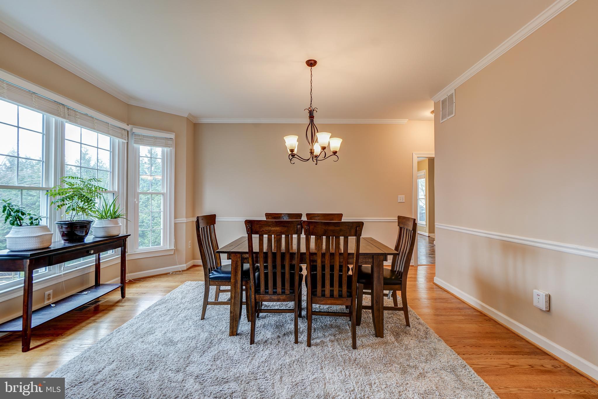 QUINCE ORCHARD KNOLLS - Residential