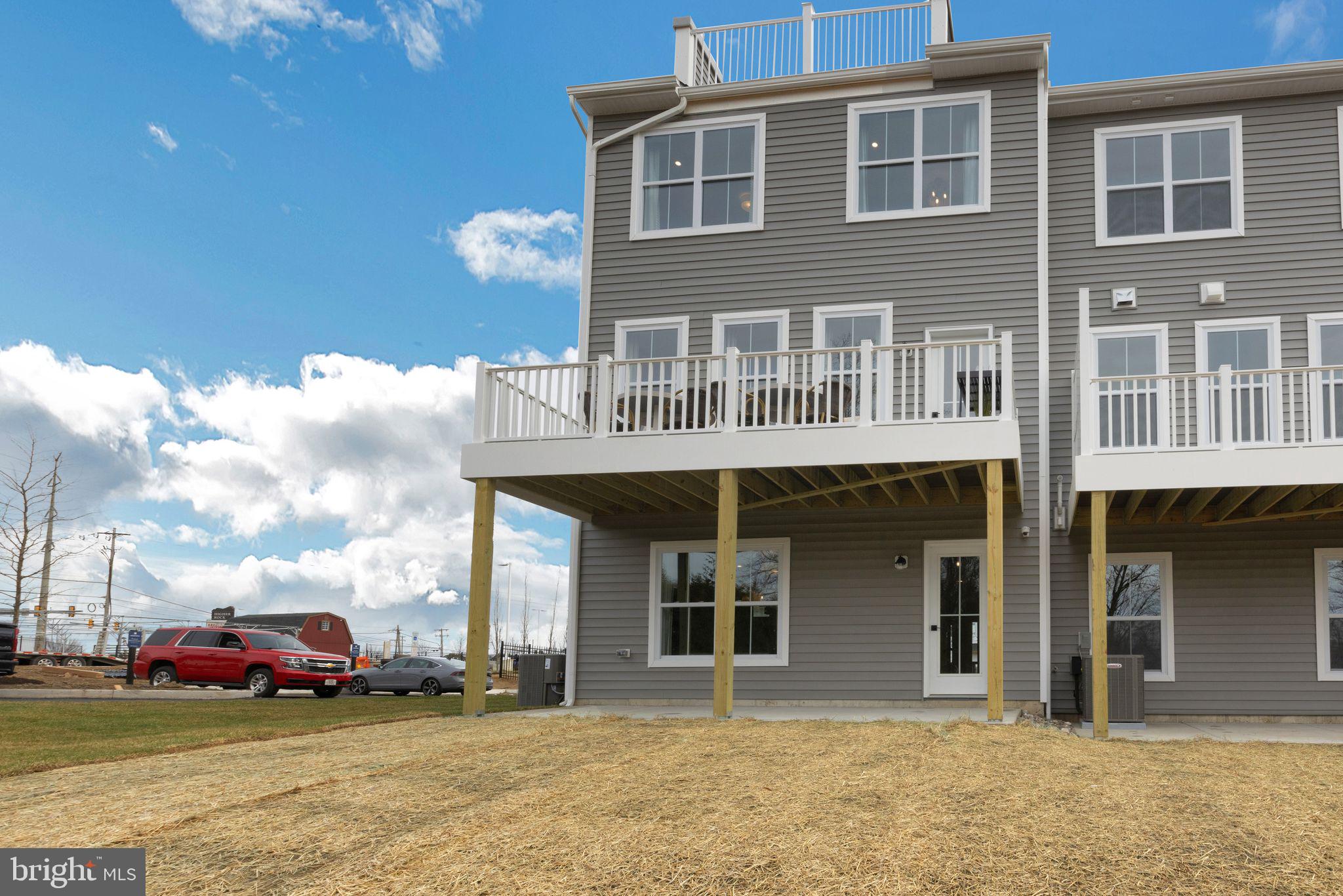 WESTVIEW SQUARE - Residential