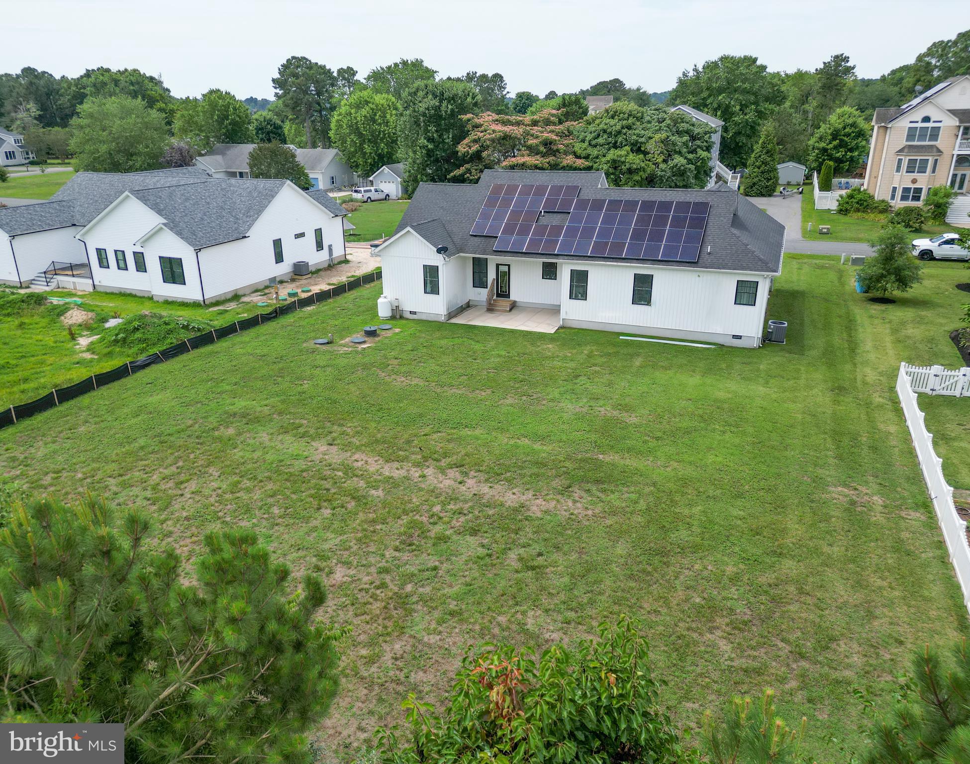 HOLIDAY HARBOR - Residential