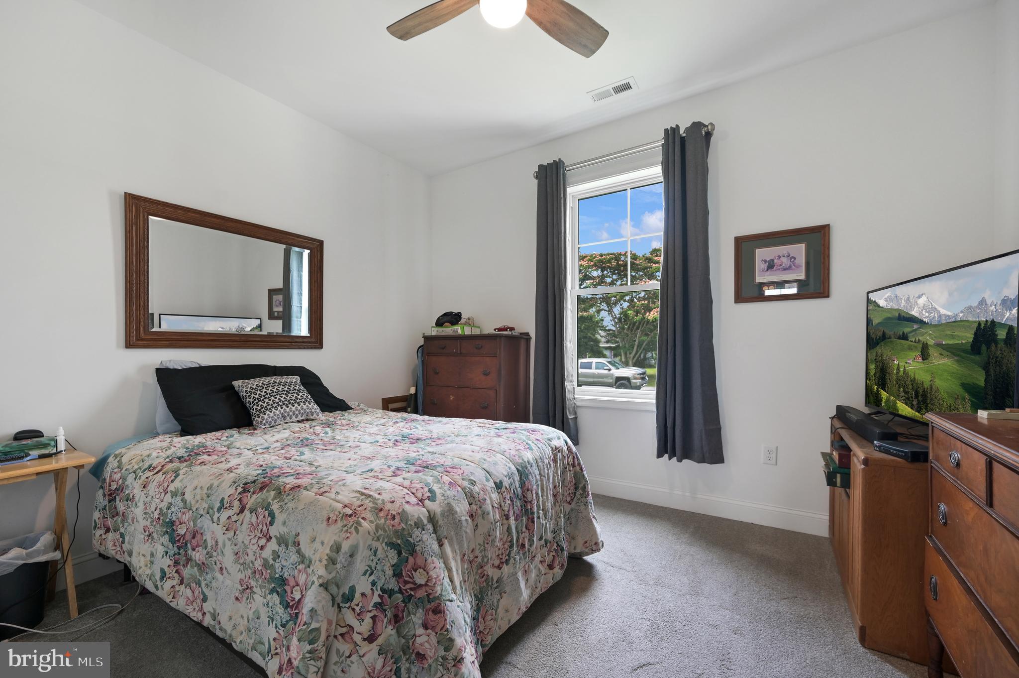 HOLIDAY HARBOR - Residential