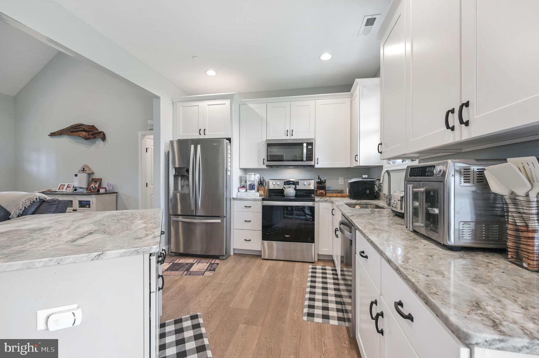 HOLIDAY HARBOR - Residential