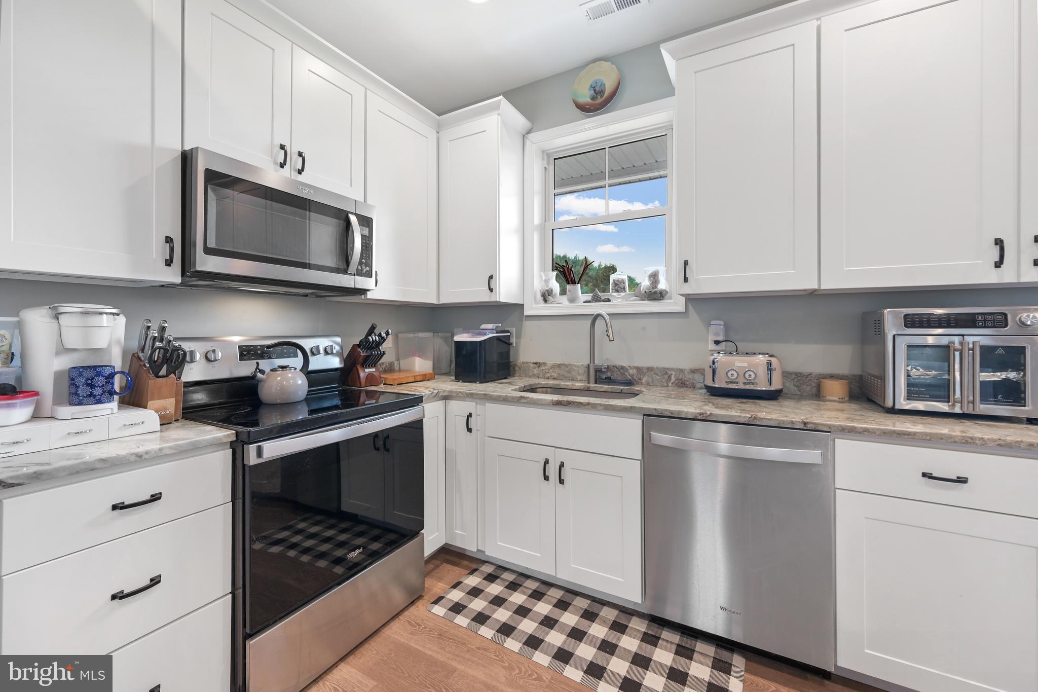 HOLIDAY HARBOR - Residential