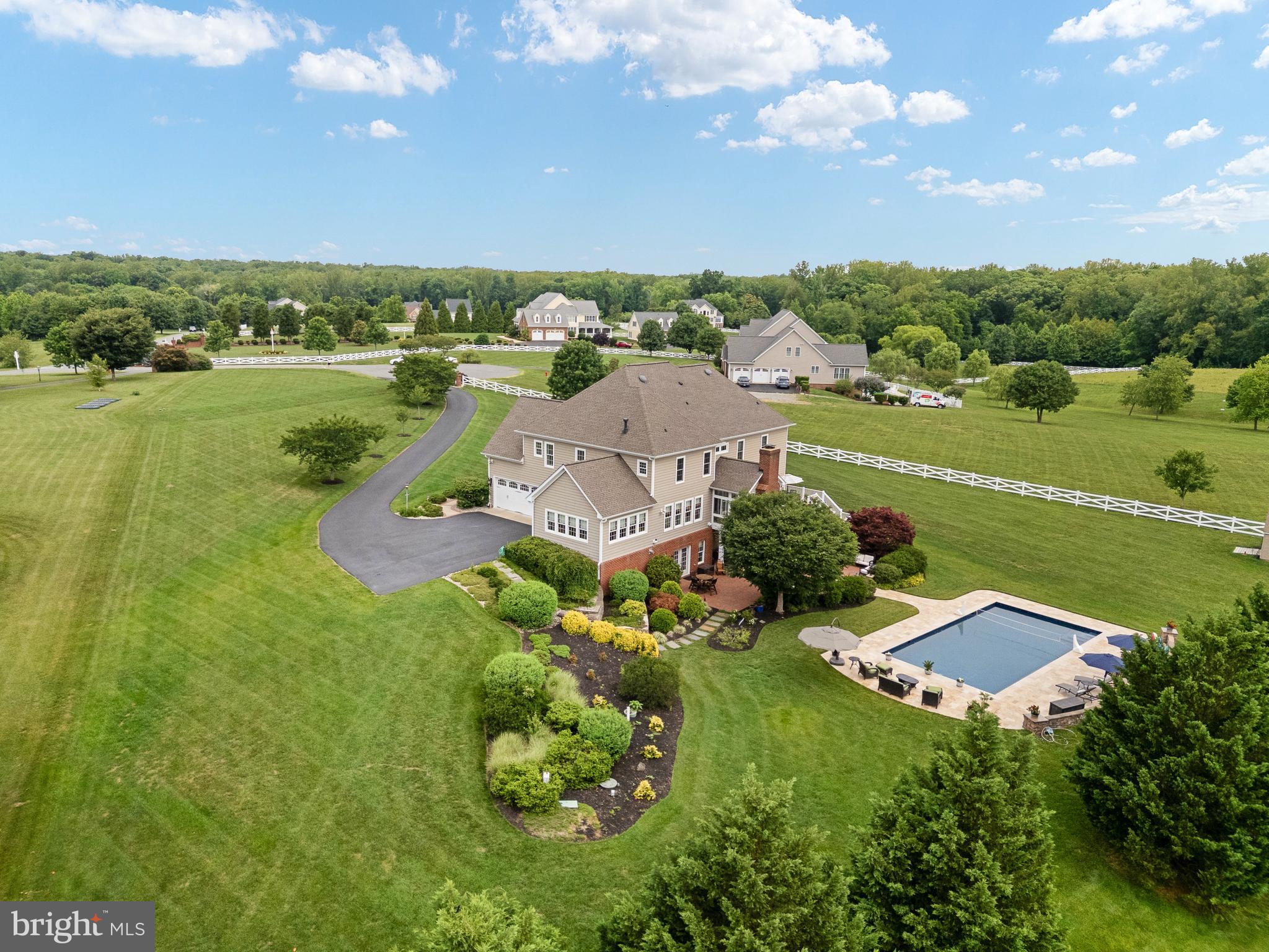 BLOOMSBURY FARM ESTATES - Residential