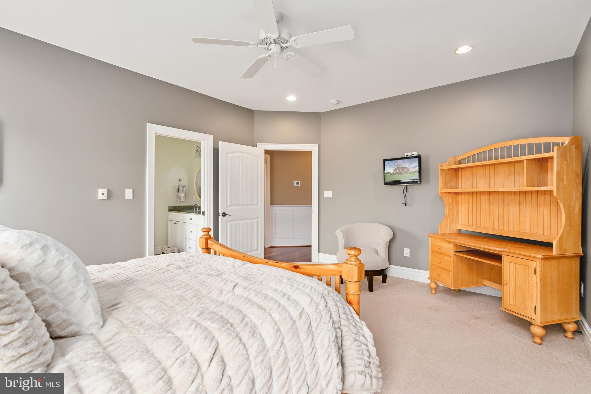 BLOOMSBURY FARM ESTATES - Residential