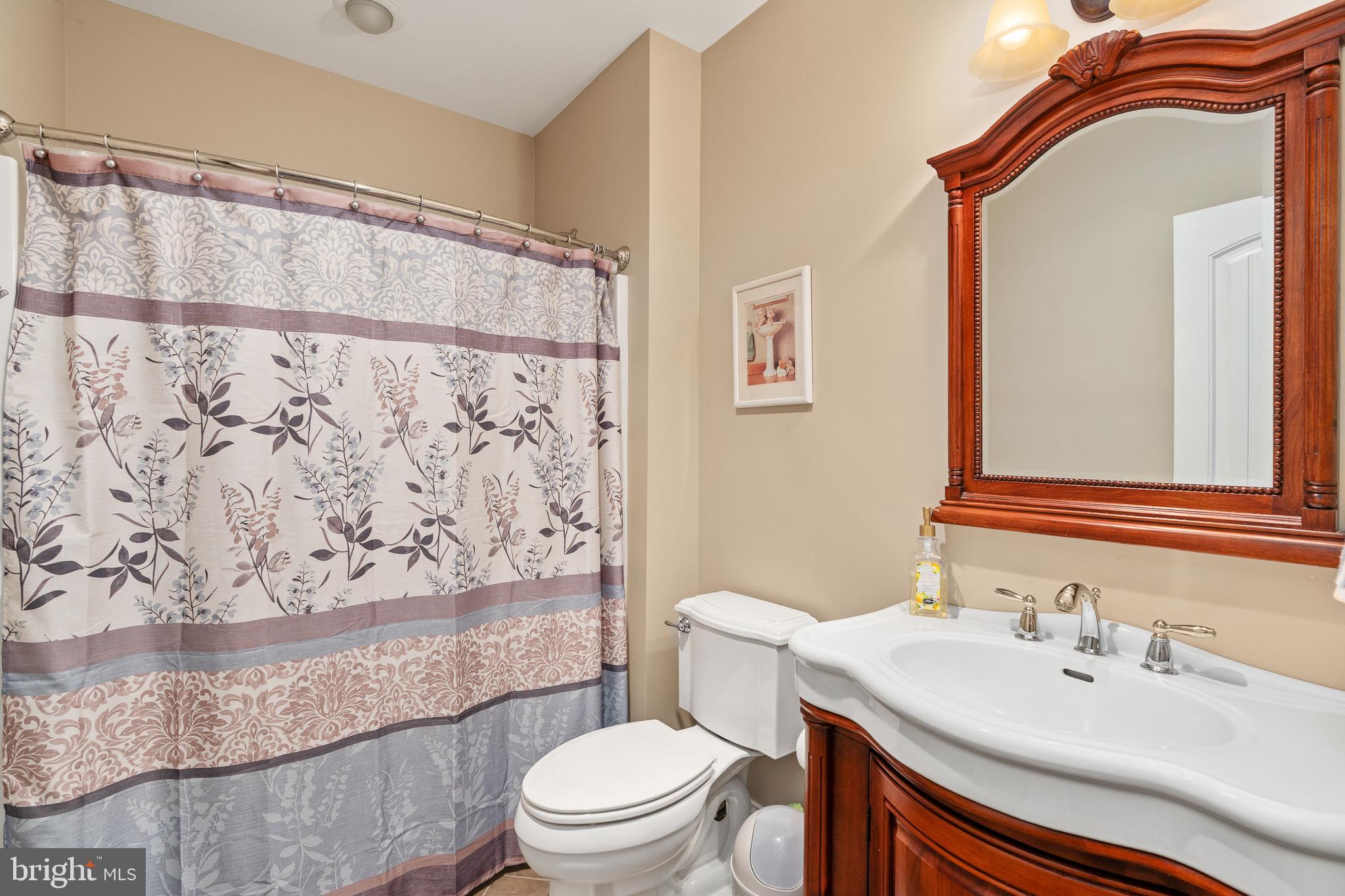 BLOOMSBURY FARM ESTATES - Residential