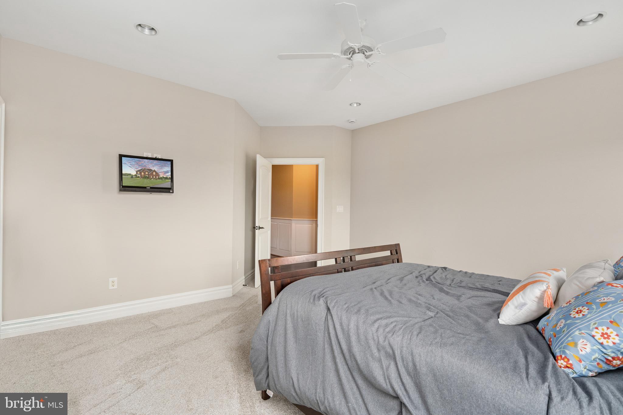 BLOOMSBURY FARM ESTATES - Residential