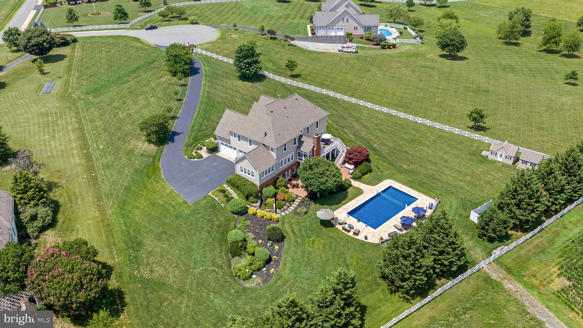 BLOOMSBURY FARM ESTATES - Residential