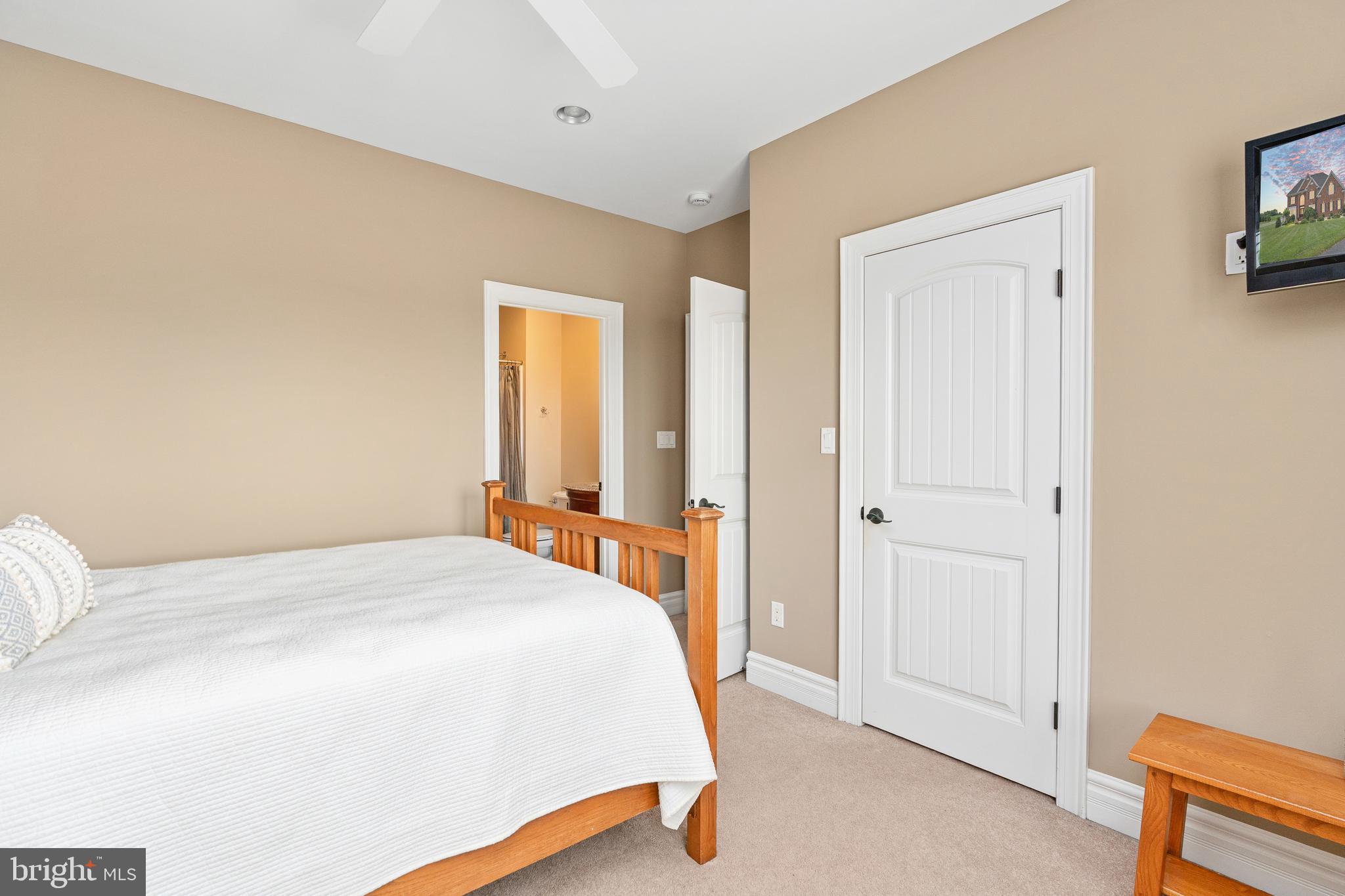 BLOOMSBURY FARM ESTATES - Residential