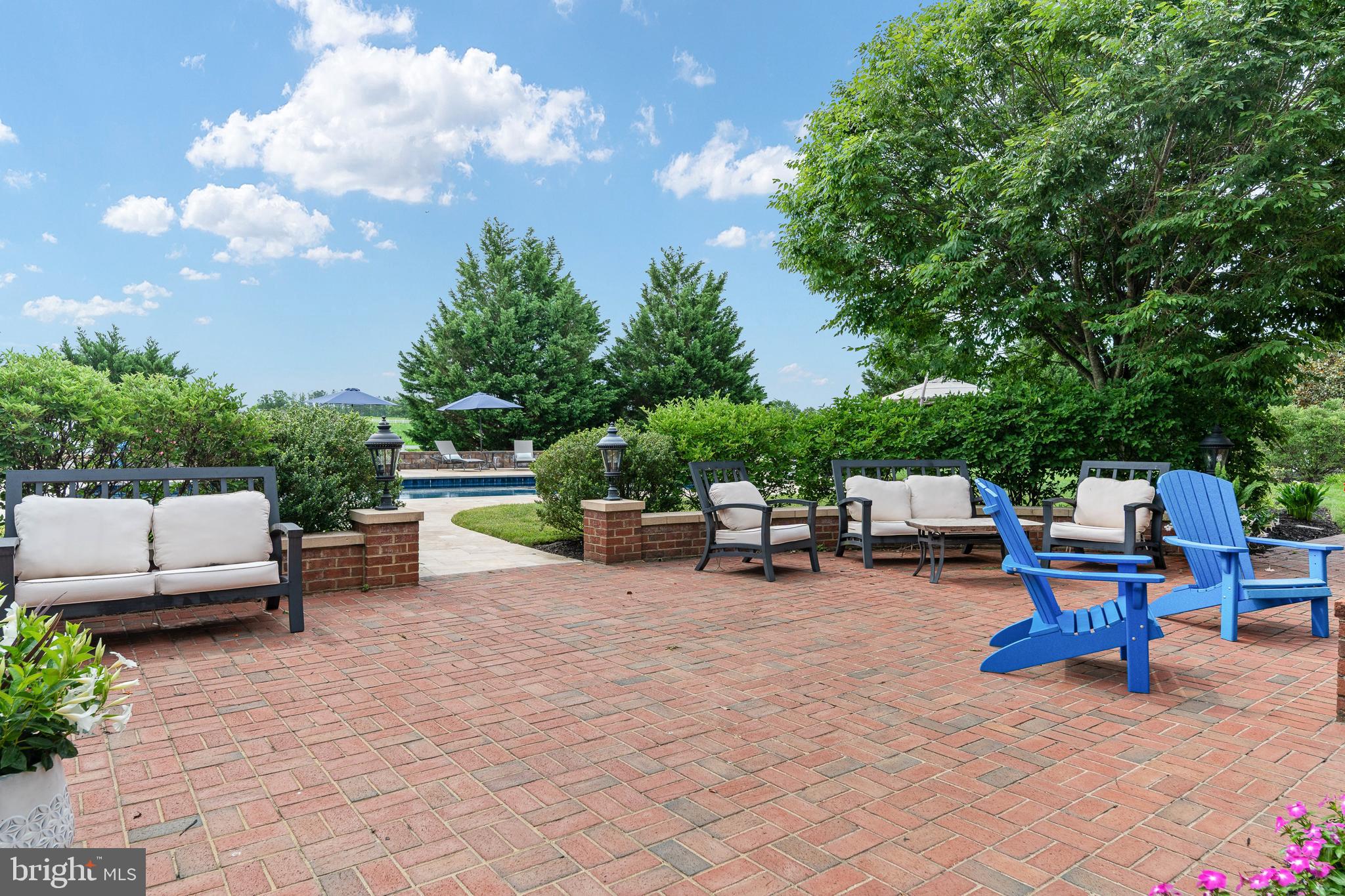 BLOOMSBURY FARM ESTATES - Residential