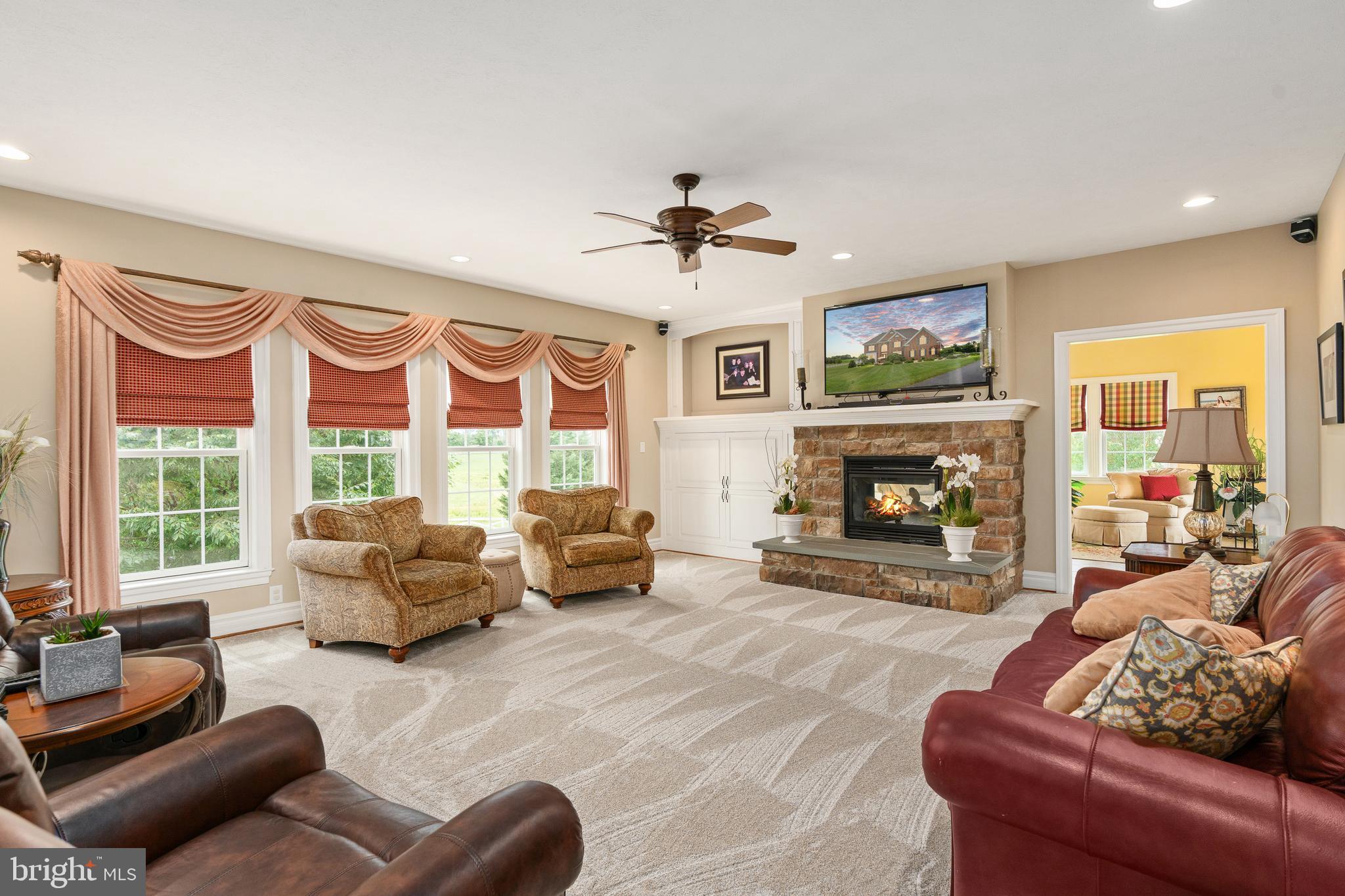 BLOOMSBURY FARM ESTATES - Residential