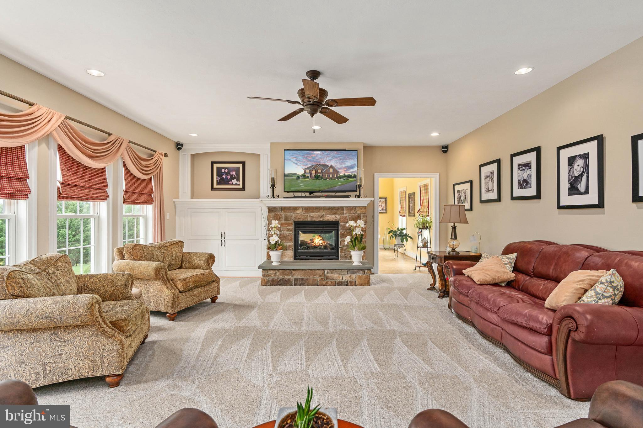 BLOOMSBURY FARM ESTATES - Residential