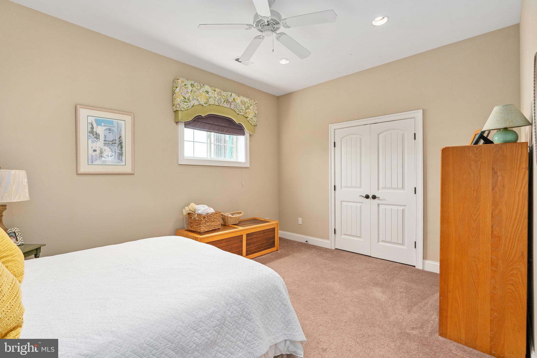 BLOOMSBURY FARM ESTATES - Residential