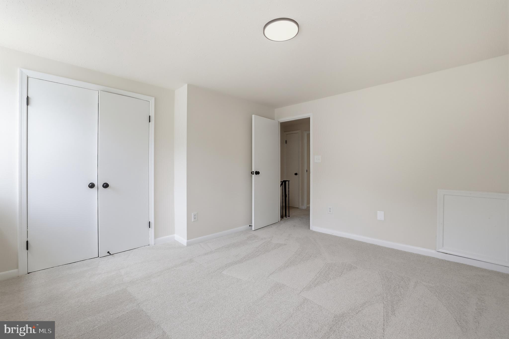 WINDMILL SQUARE - Residential