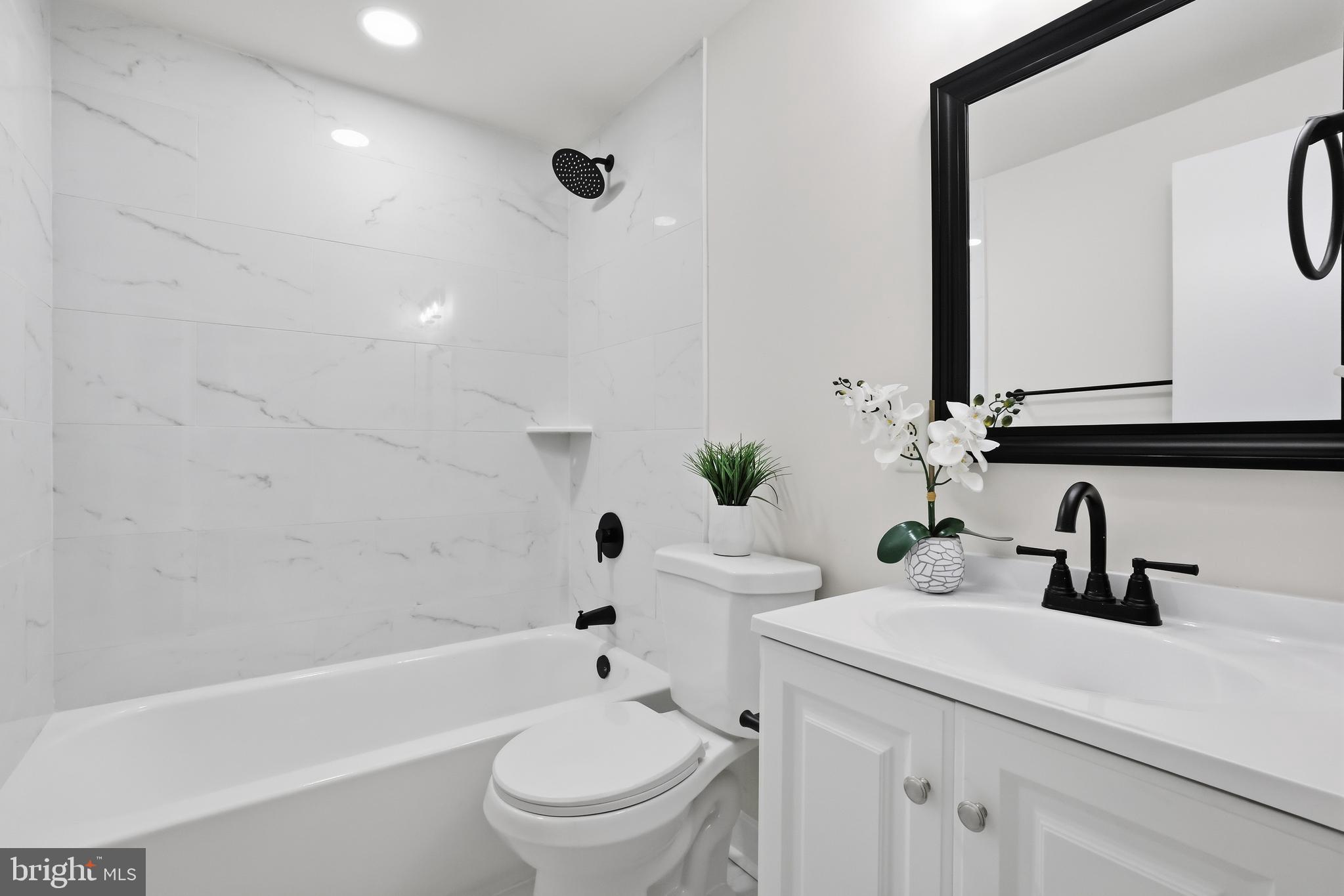 WINDMILL SQUARE - Residential