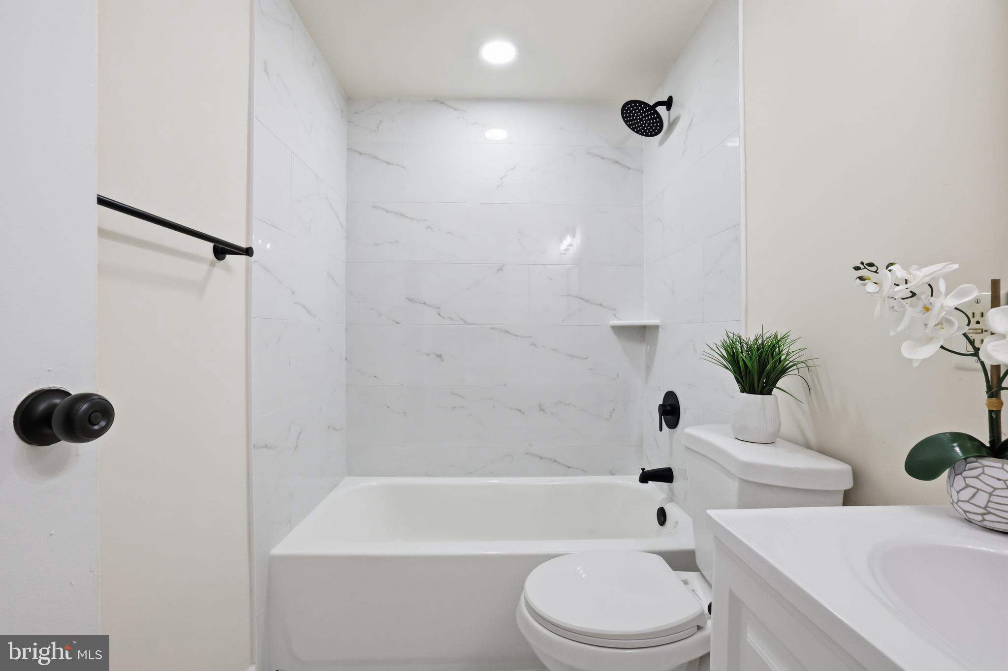 WINDMILL SQUARE - Residential