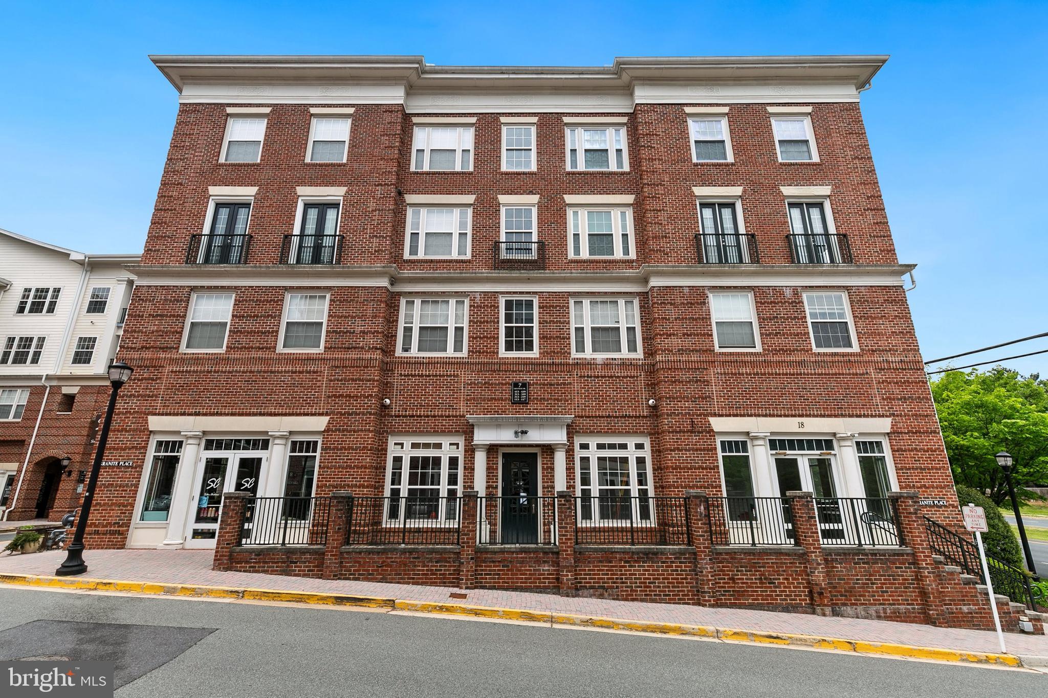 THE COLONNADE AT KENTLANDS - Residential