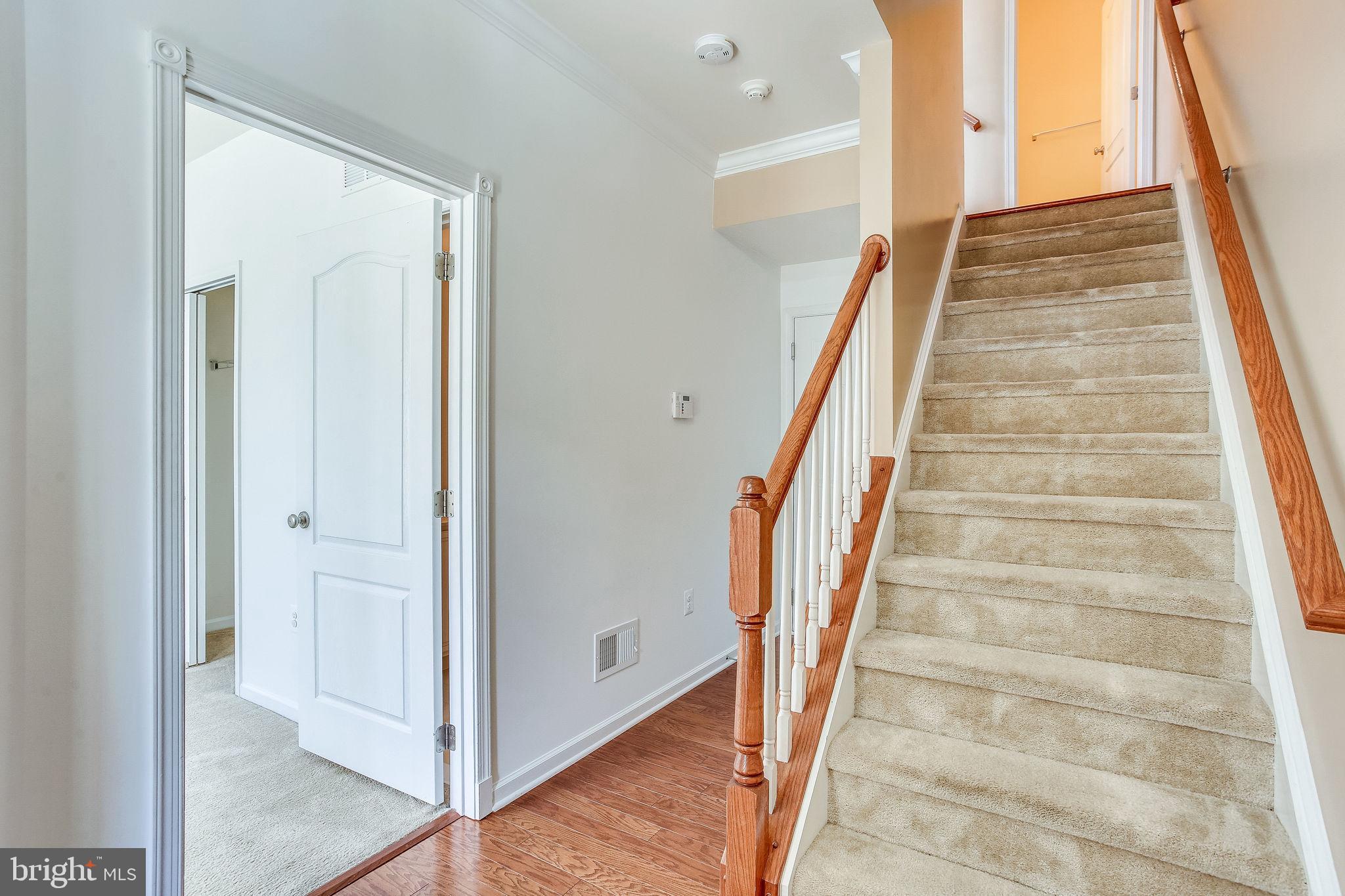 LOUDOUN VALLEY ESTATES 2 - Residential Lease